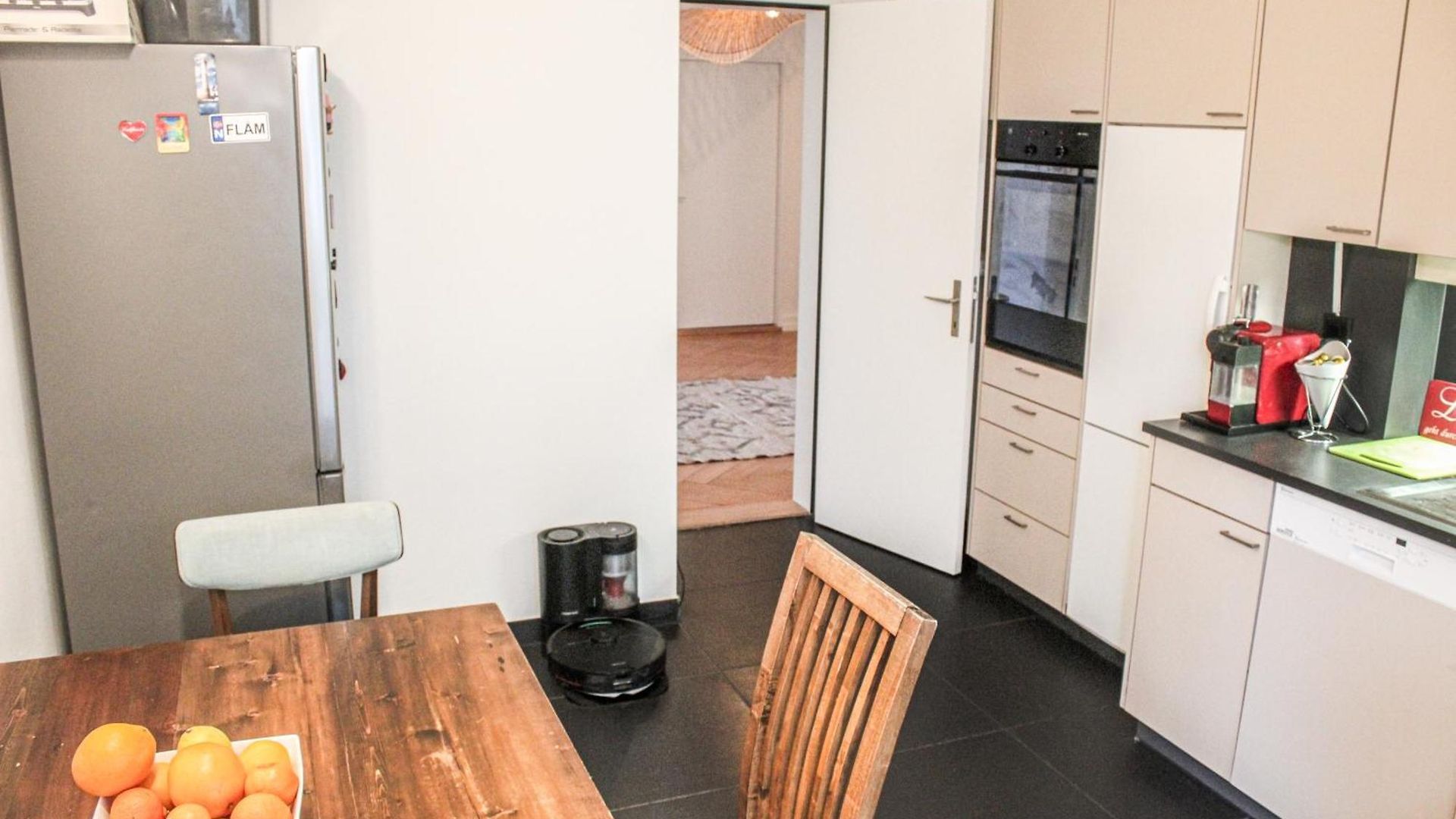 Downtown - Large, Quiet Private 