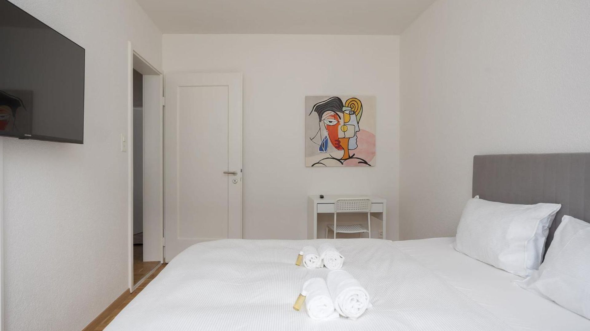 Apartment Downtown Dream 2 5br With Balcony And Style Ba 51 *