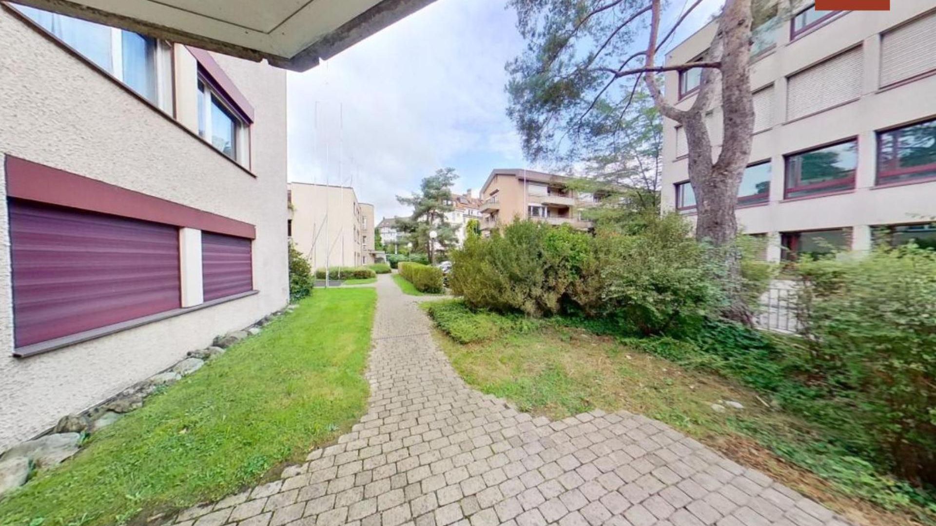 Apartment Chic 3-bedroom Near Center *