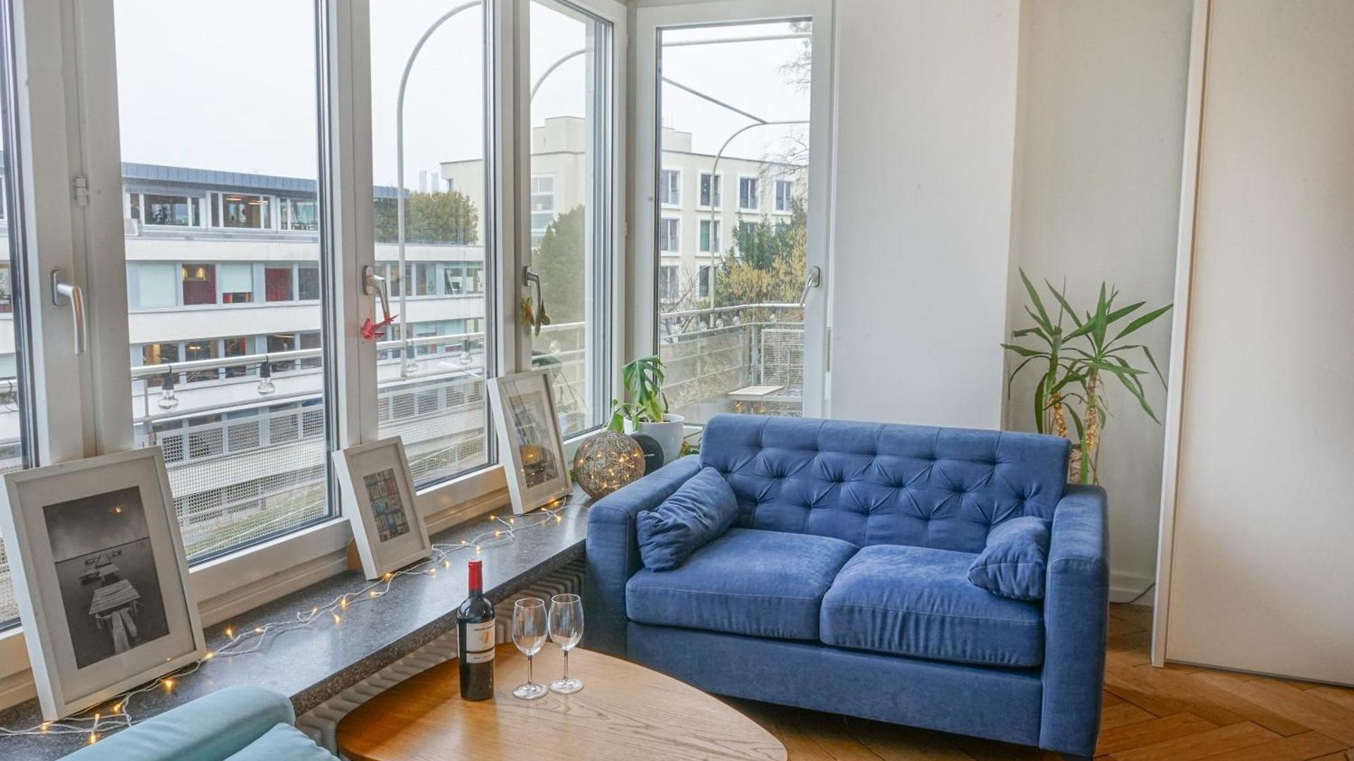 Downtown - Large, Quiet Private 