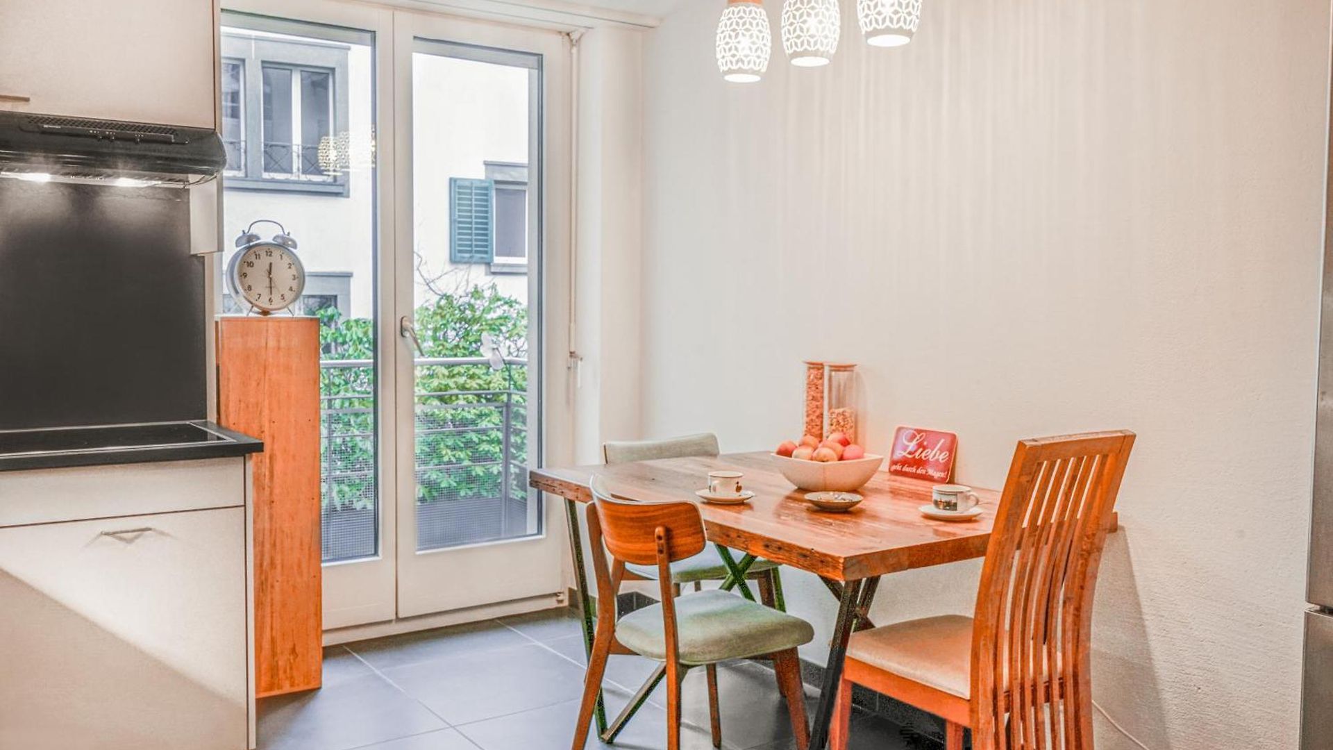 Downtown - Large, Quiet Private 