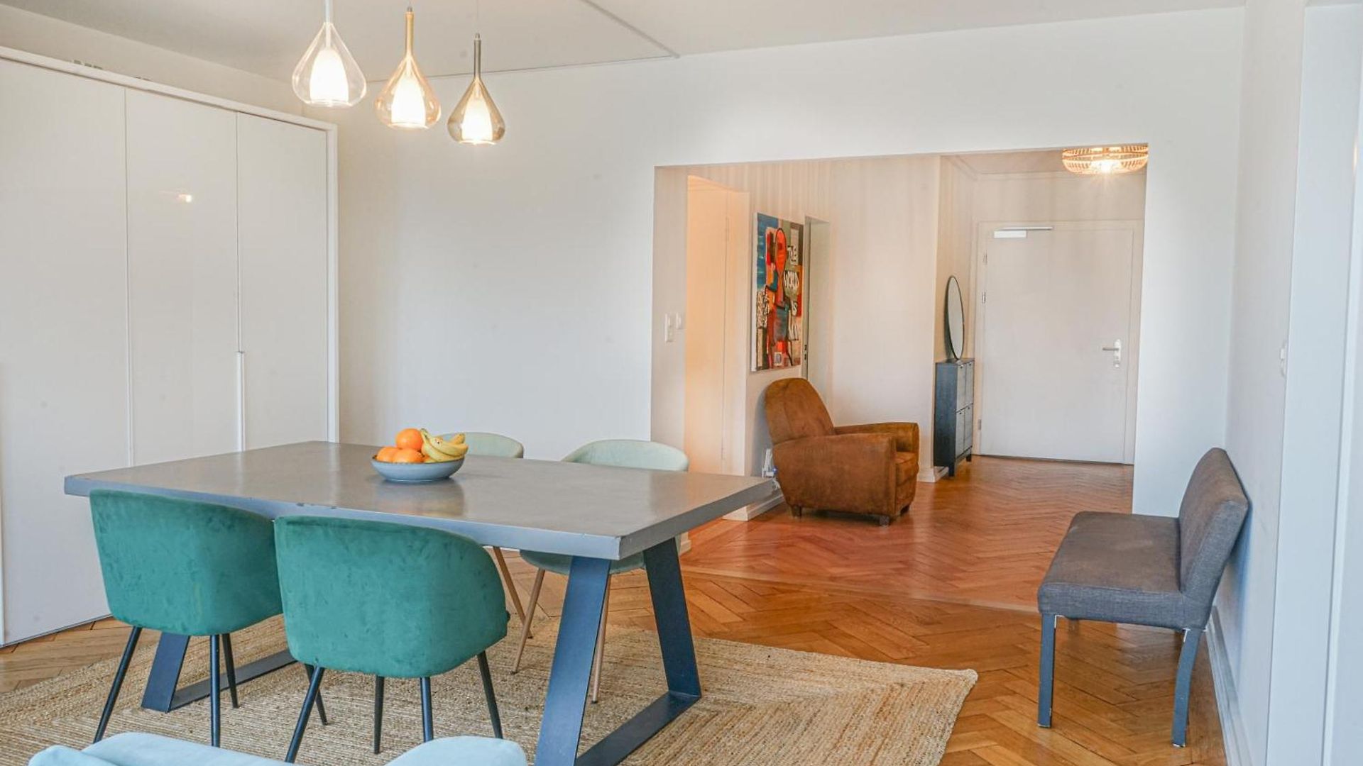 Downtown - Large, Quiet Private 