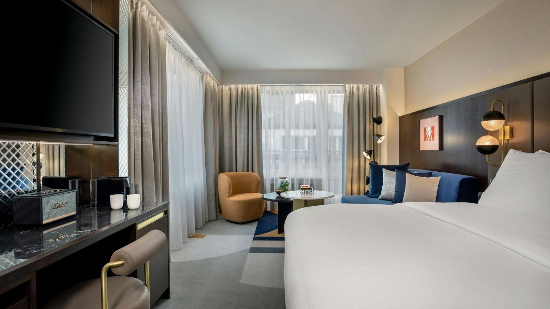 Neues Schloss Privat Zurich, Autograph Collection 5*