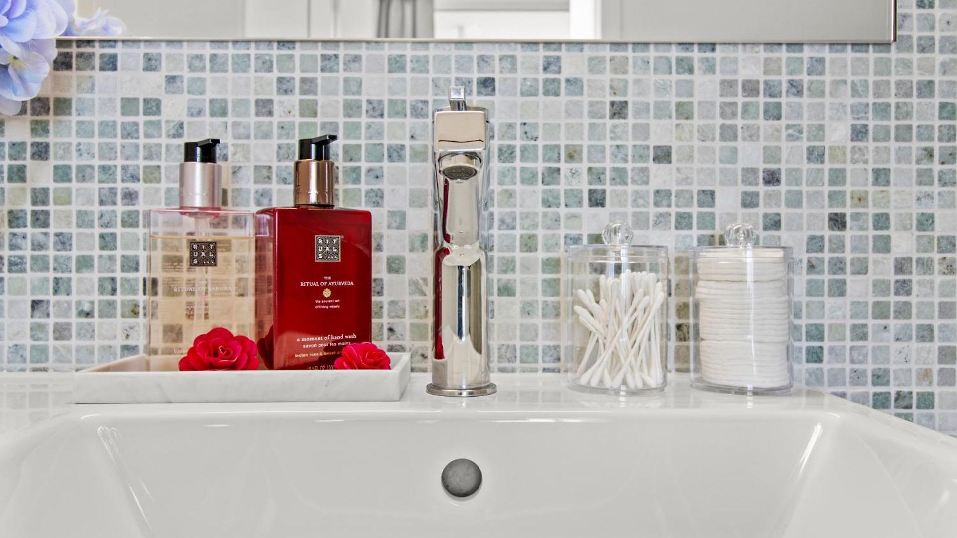 Btqluxurypenthousetopviewac Apartment