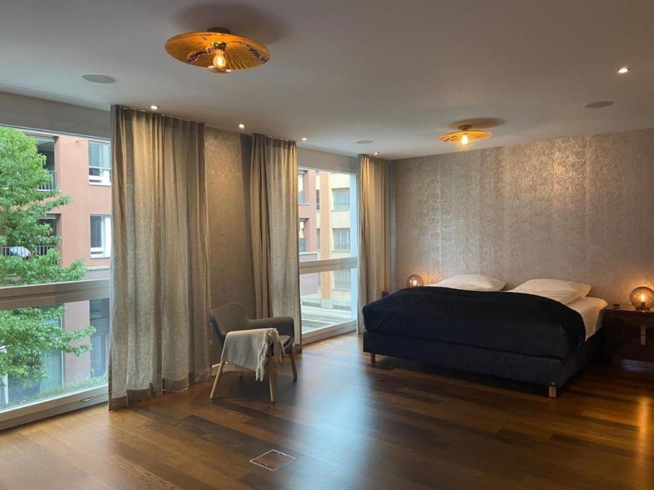 Luxury 250sqm With Ac & Parking * Zürich
