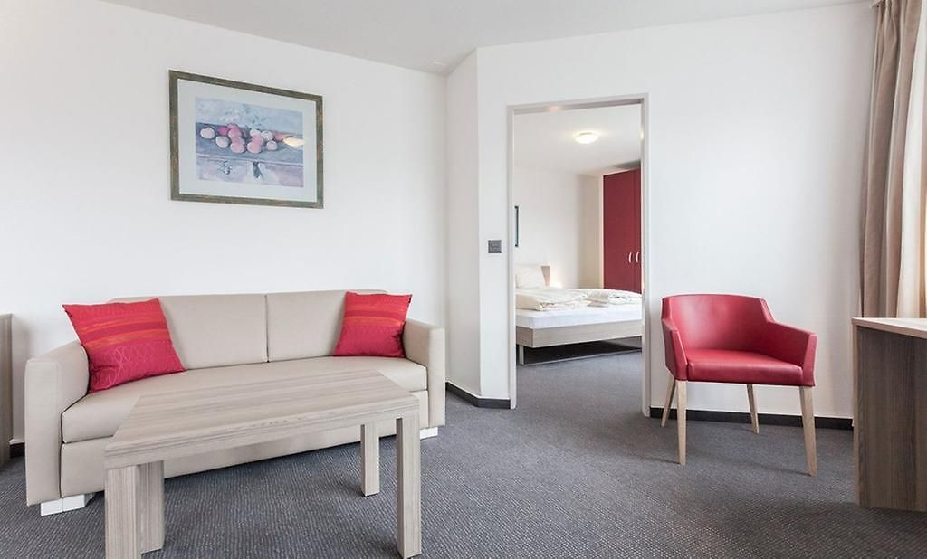 Ema House Serviced Aussersihl Apartment *