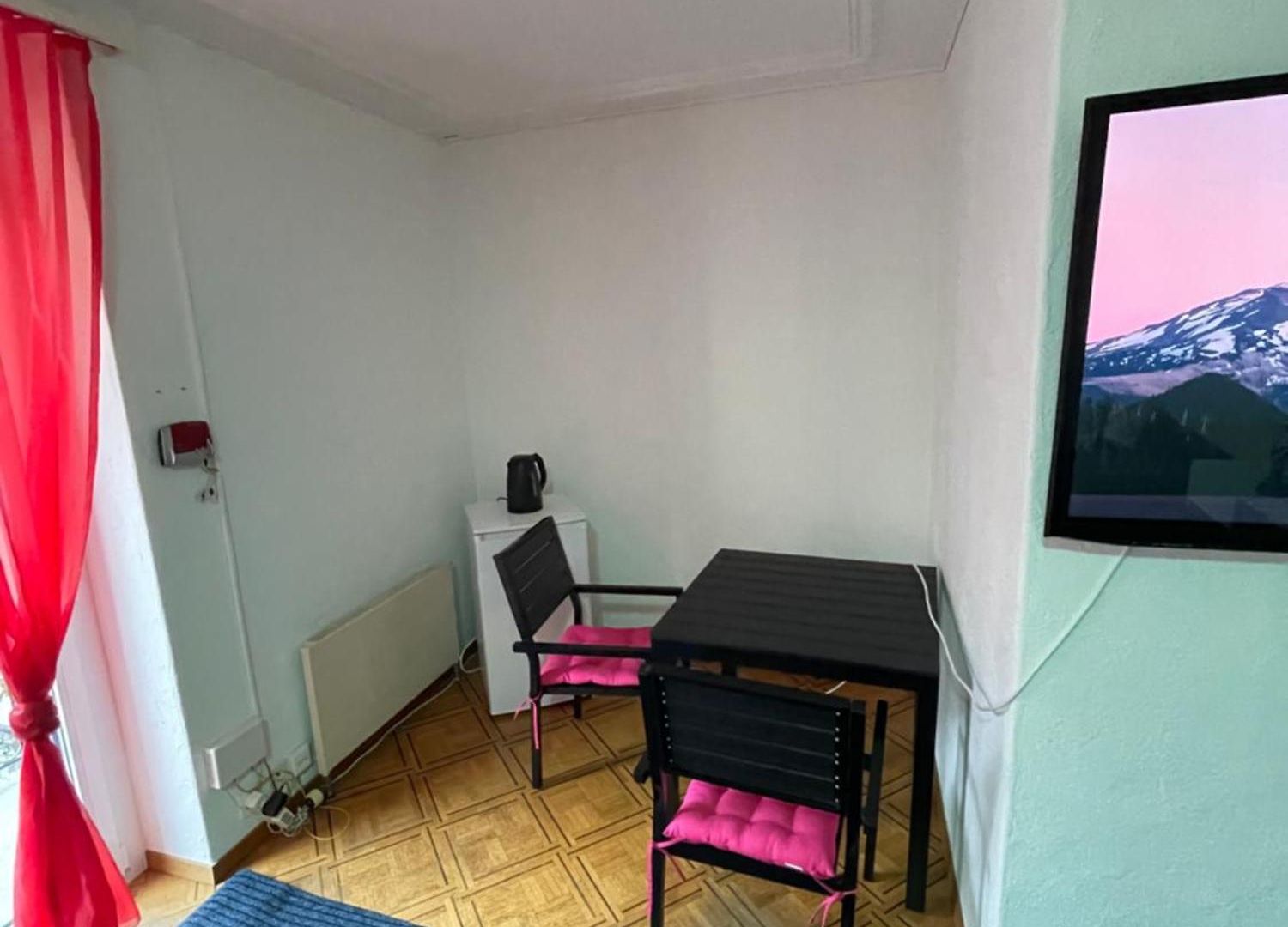 4 Preiswertes In Privater Wohnung, Kein Hotel, Ohne Personal, Zum Uebernachten *
