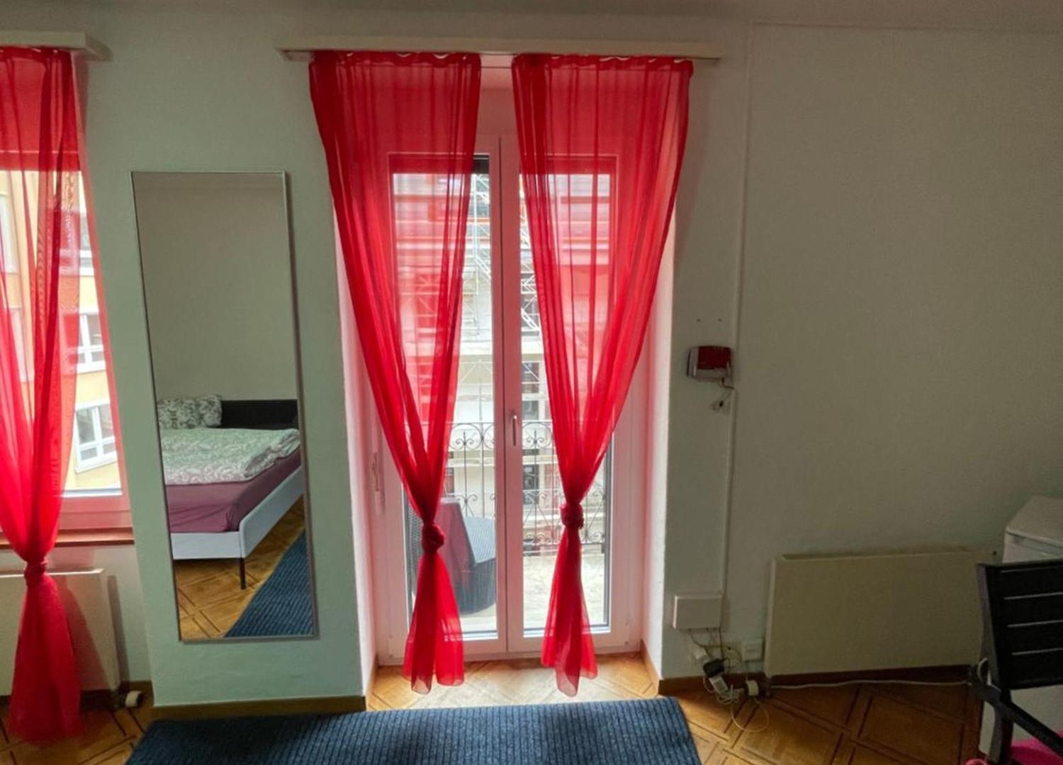 Homestay 4 Preiswertes In Privater Wohnung, Kein Hotel, Ohne Personal, Zum Uebernachten