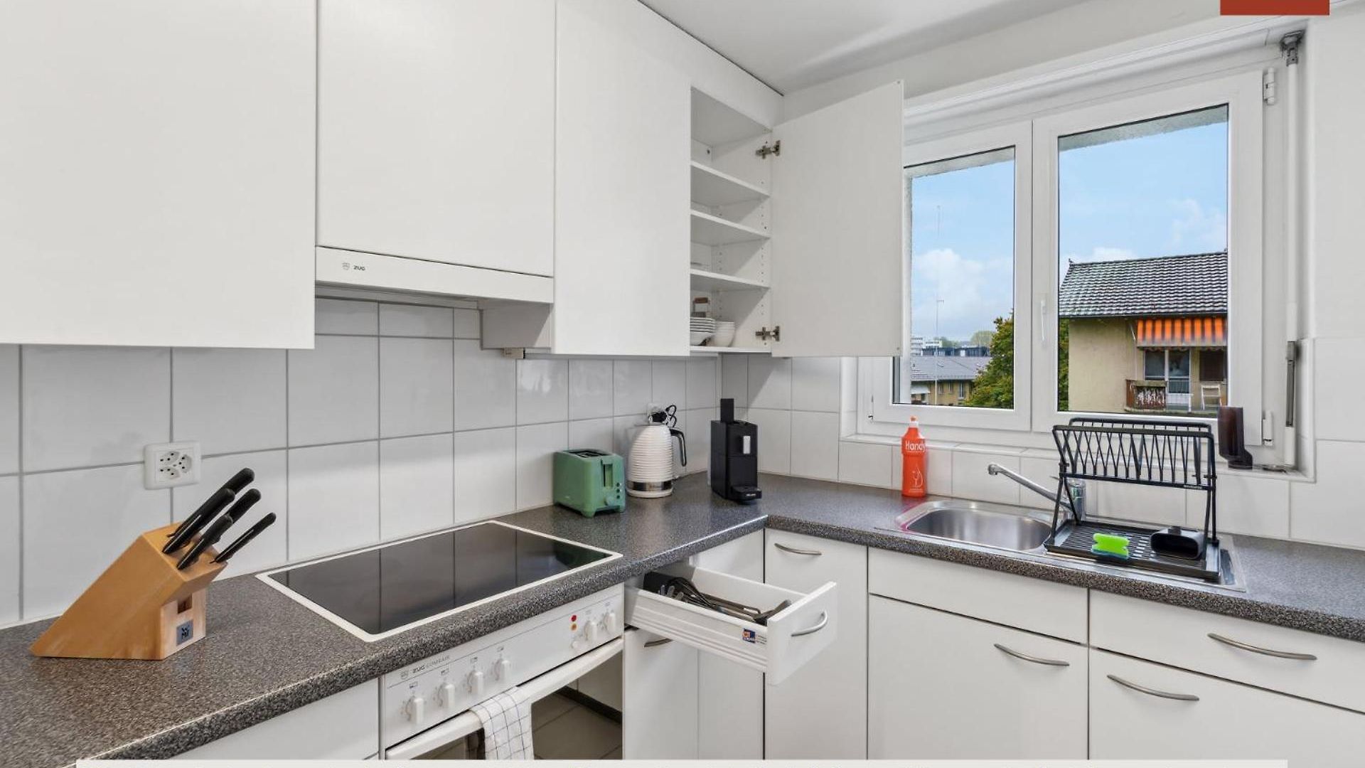 Compact Comfort For The On-the-go Life Zürich