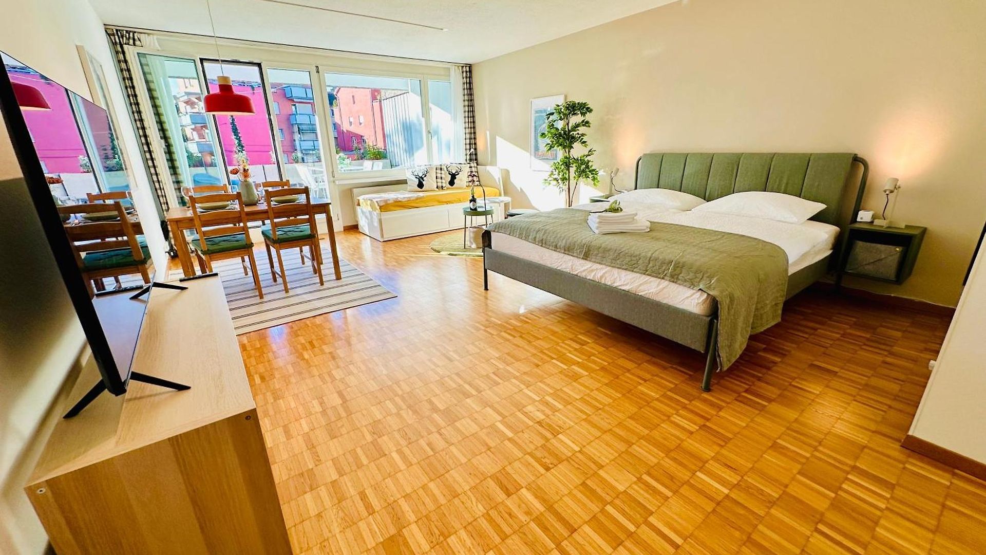 New With Sunny Terrace & Air Condition Zurich