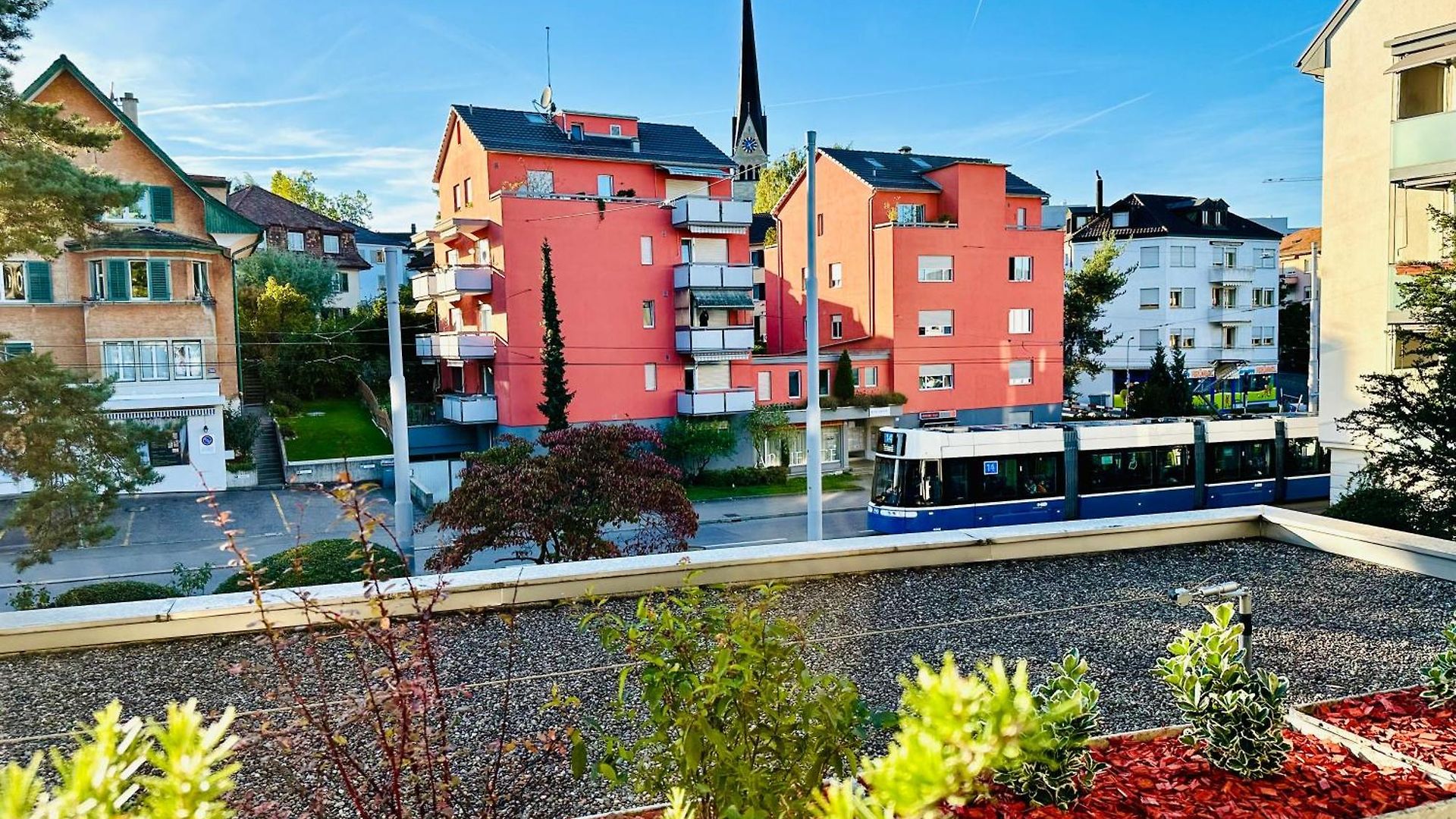 New With Sunny Terrace & Air Condition * Zurich
