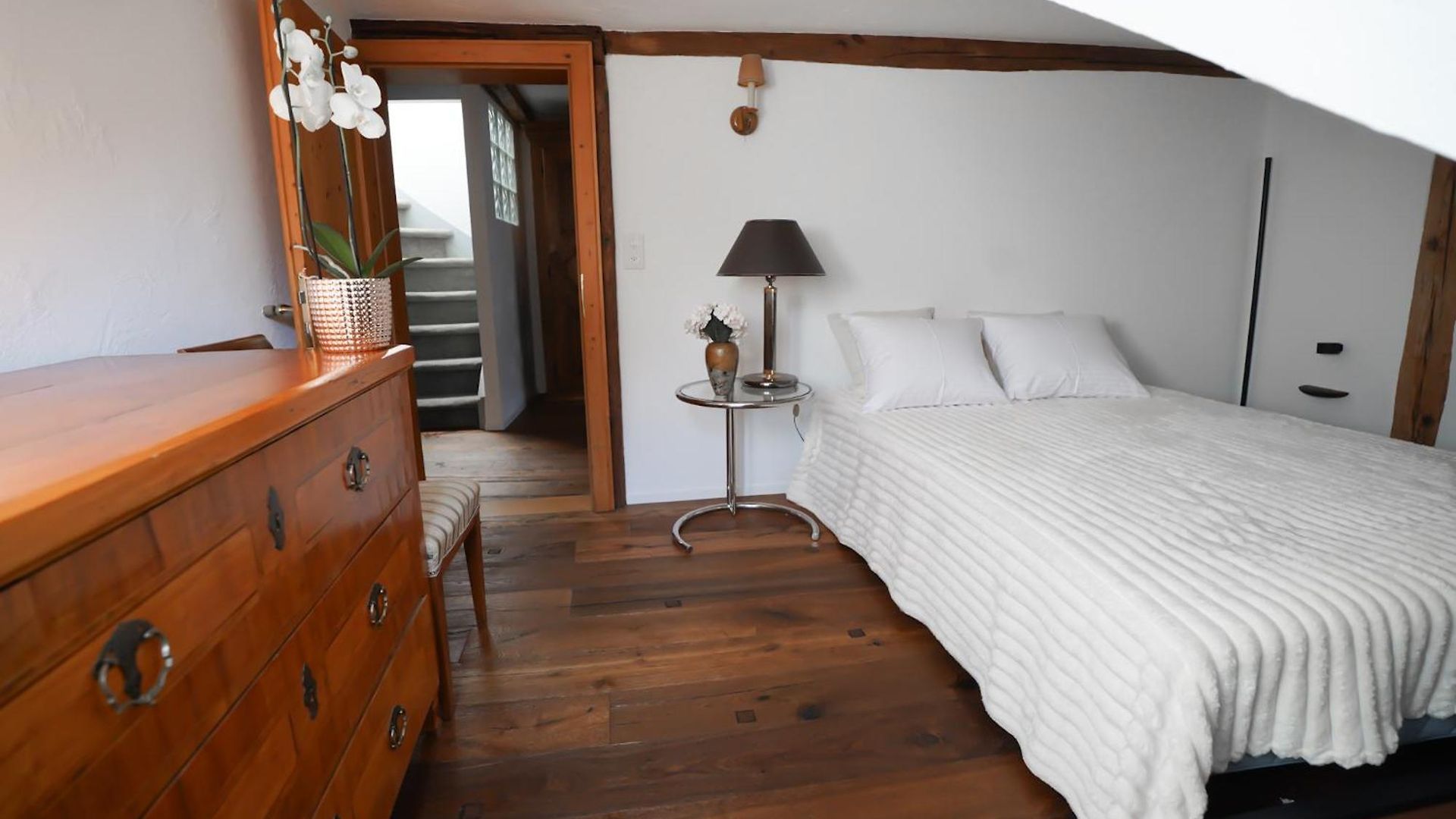 Rooftop Maisonette In Old Town Apartment