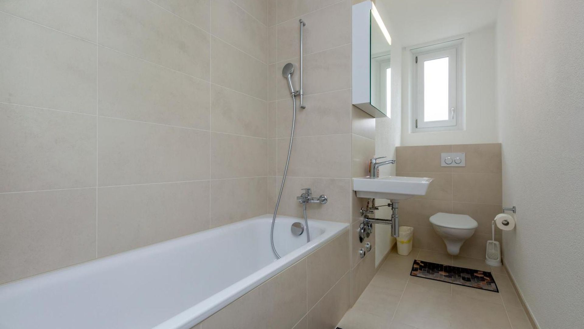 Apartment Kaya 3a - Downtown 2br With Balcony *