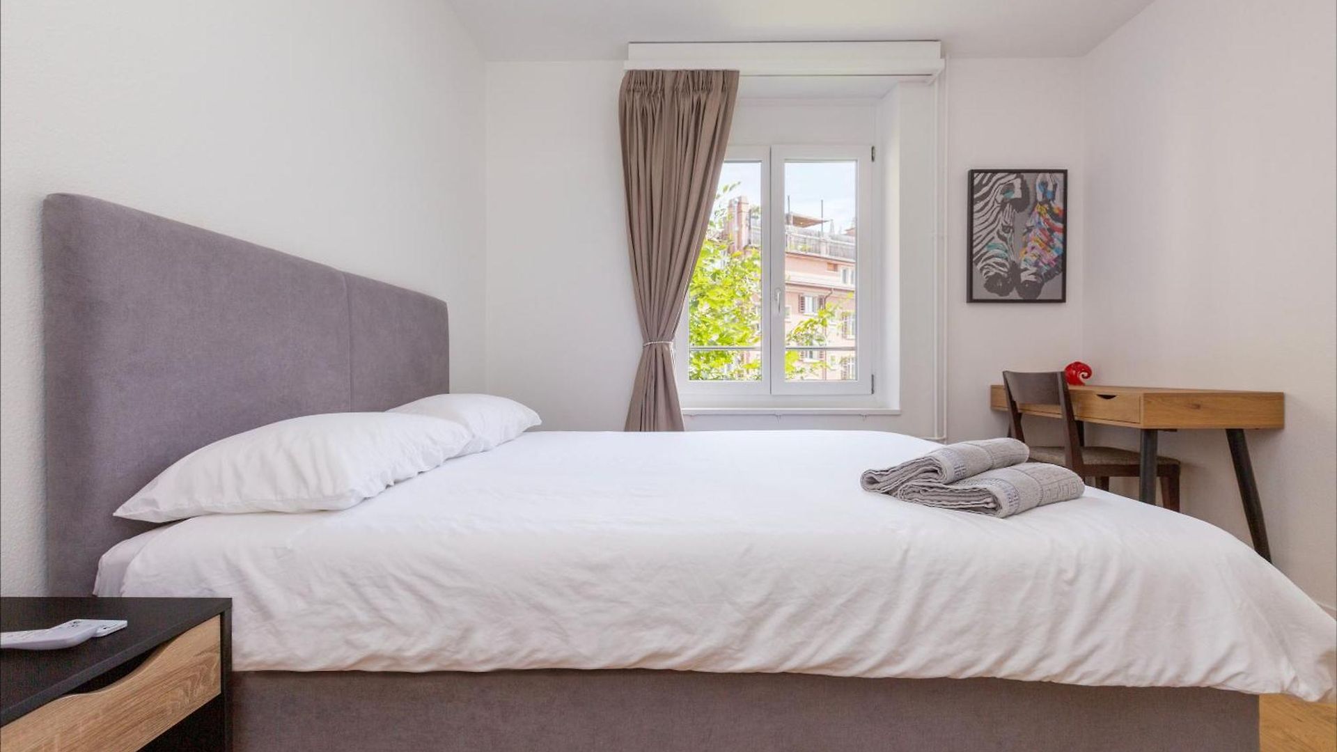 Kaya 3a - Downtown 2br With Balcony Apartment