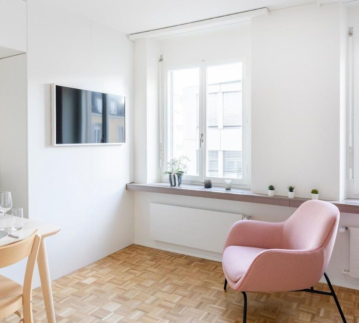 Modern 1 In District 4 Zurich