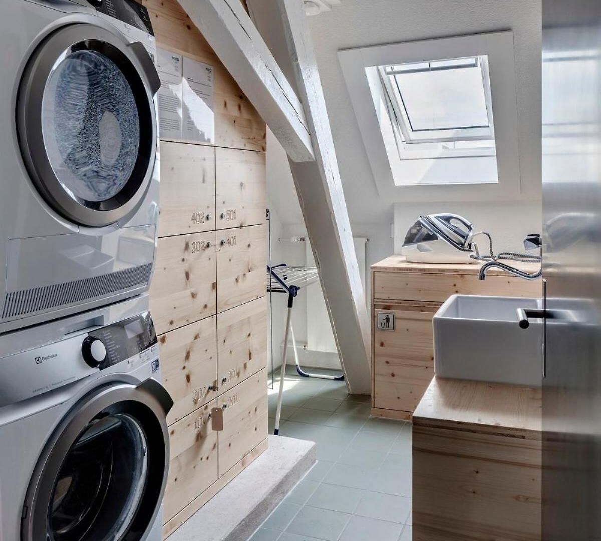Apartment Prime With Designer Furniture In District 4 *