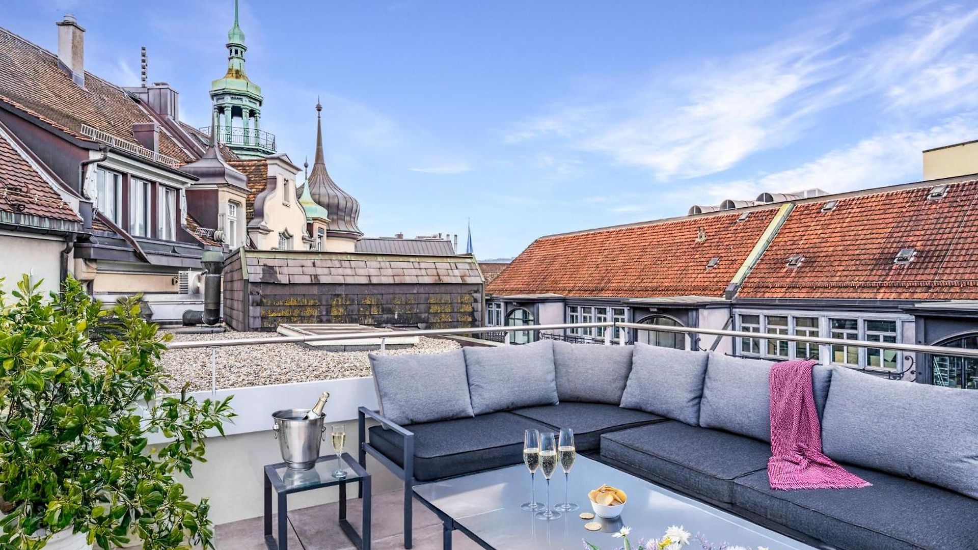 Bahnhofstrasse Designer Penthouse Private Rooftop Apartment
