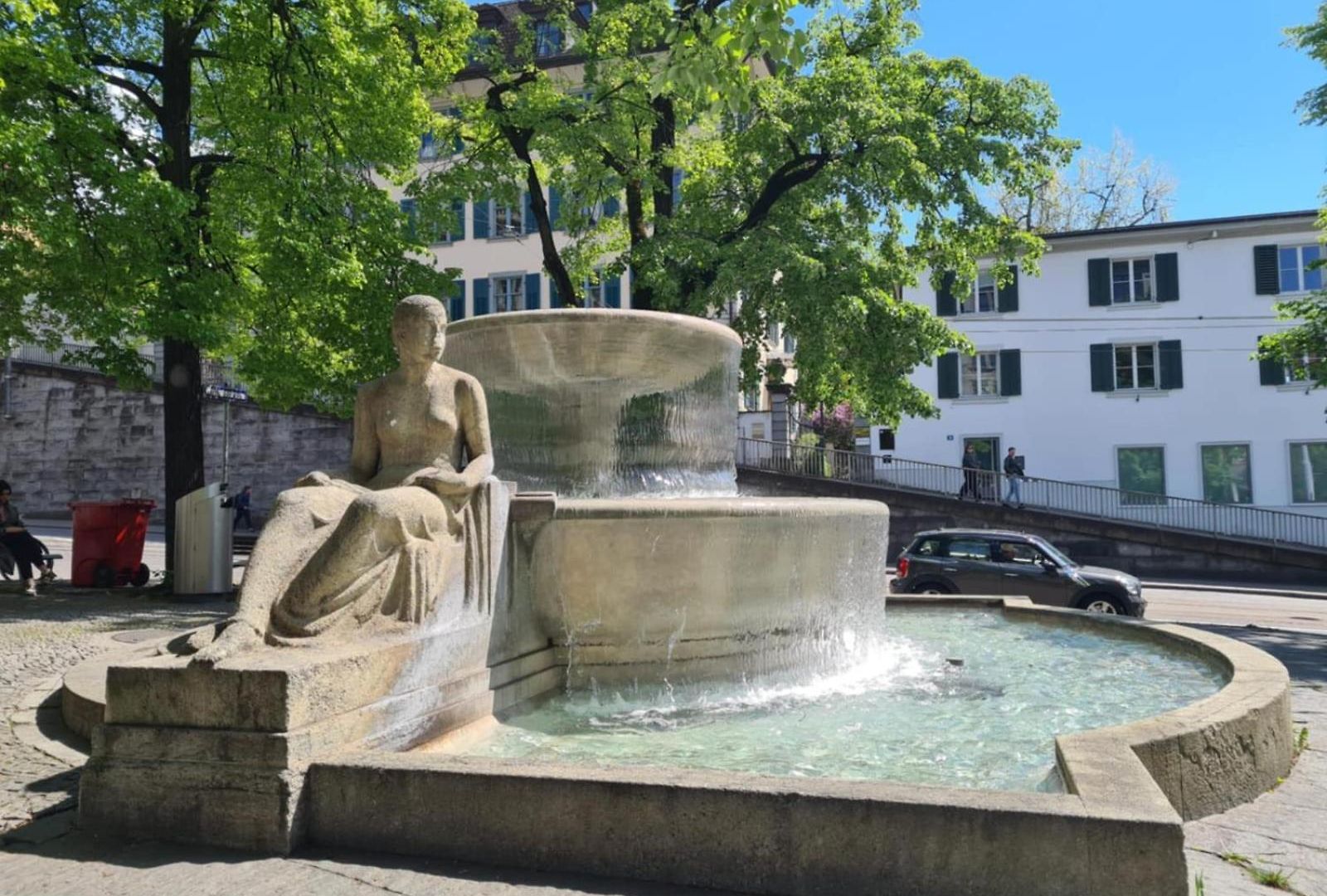 Cozy In Zurich