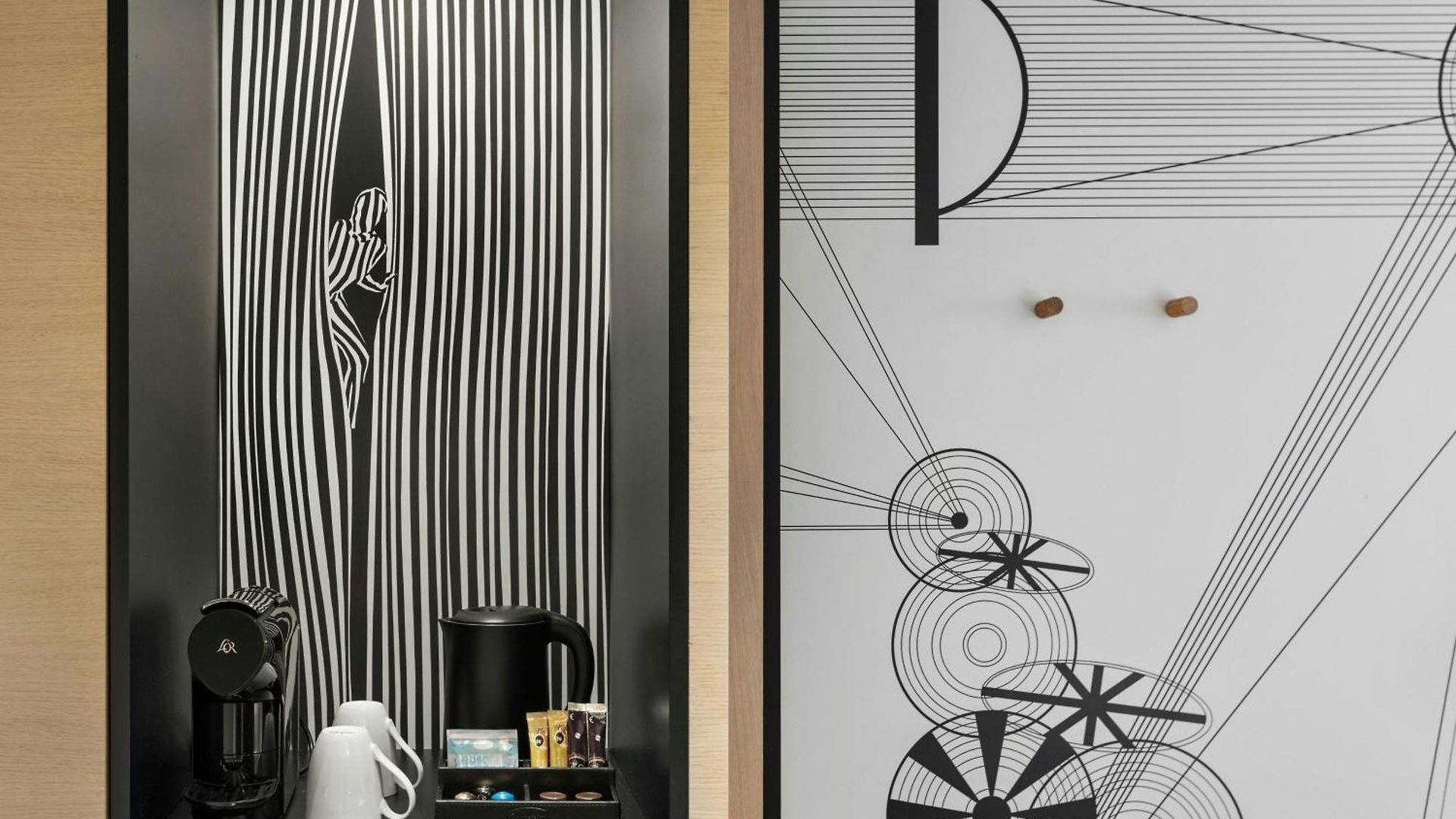 Renaissance Tower 5* Zürich