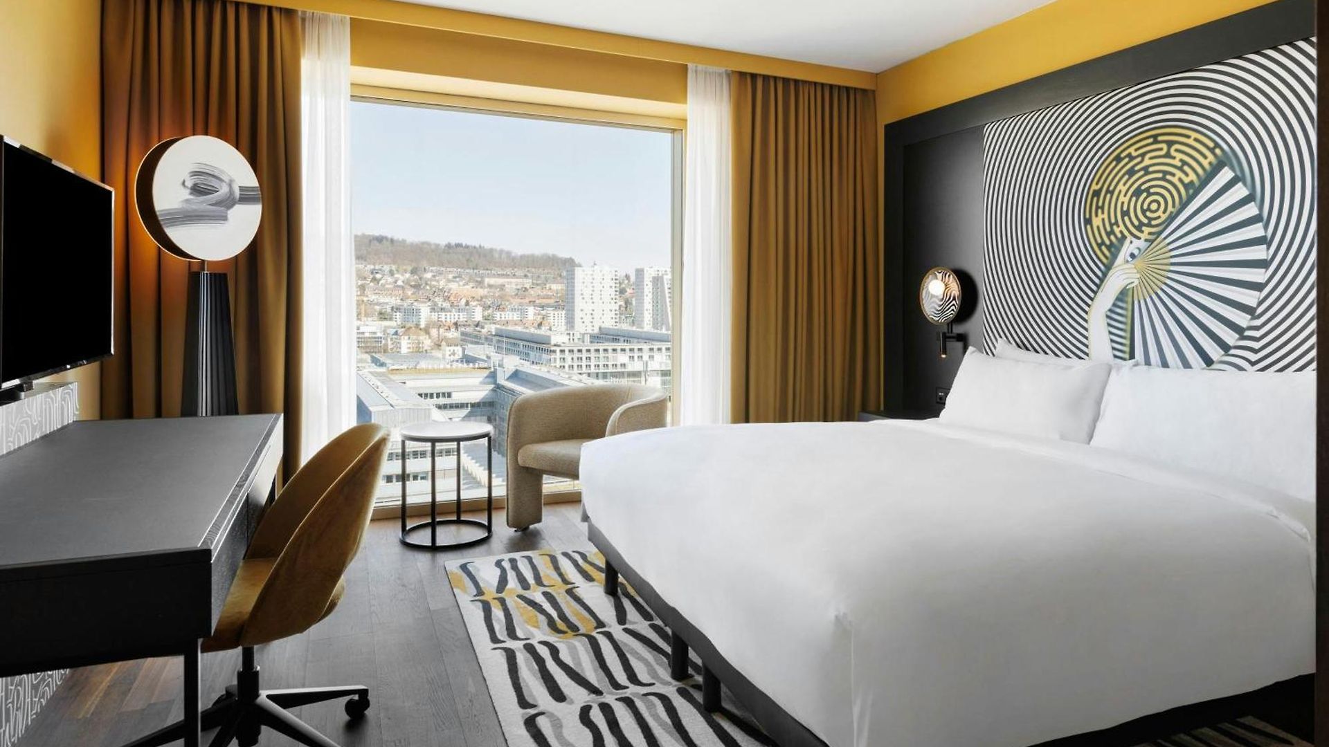 Renaissance Tower Hotel