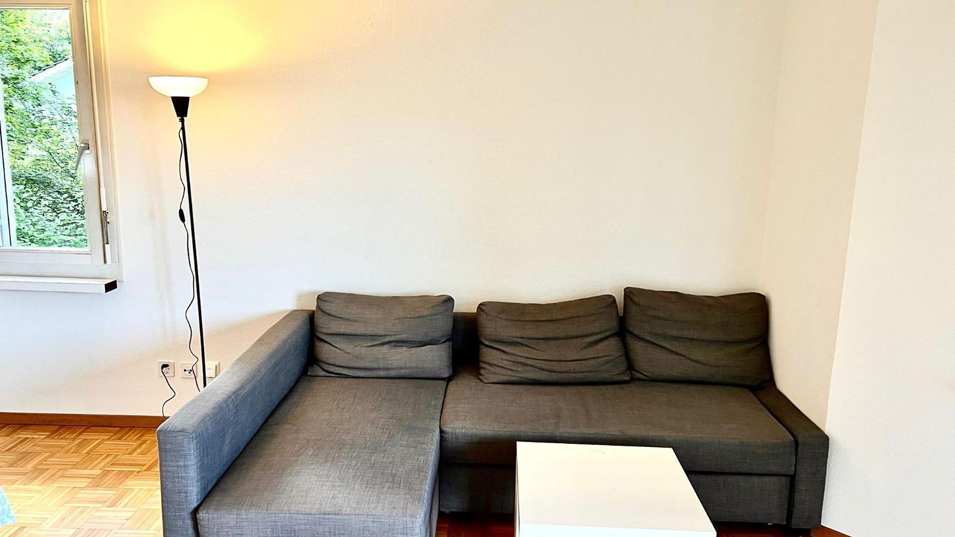 Zurich Center Flats With Balcony - Rigid Apartment