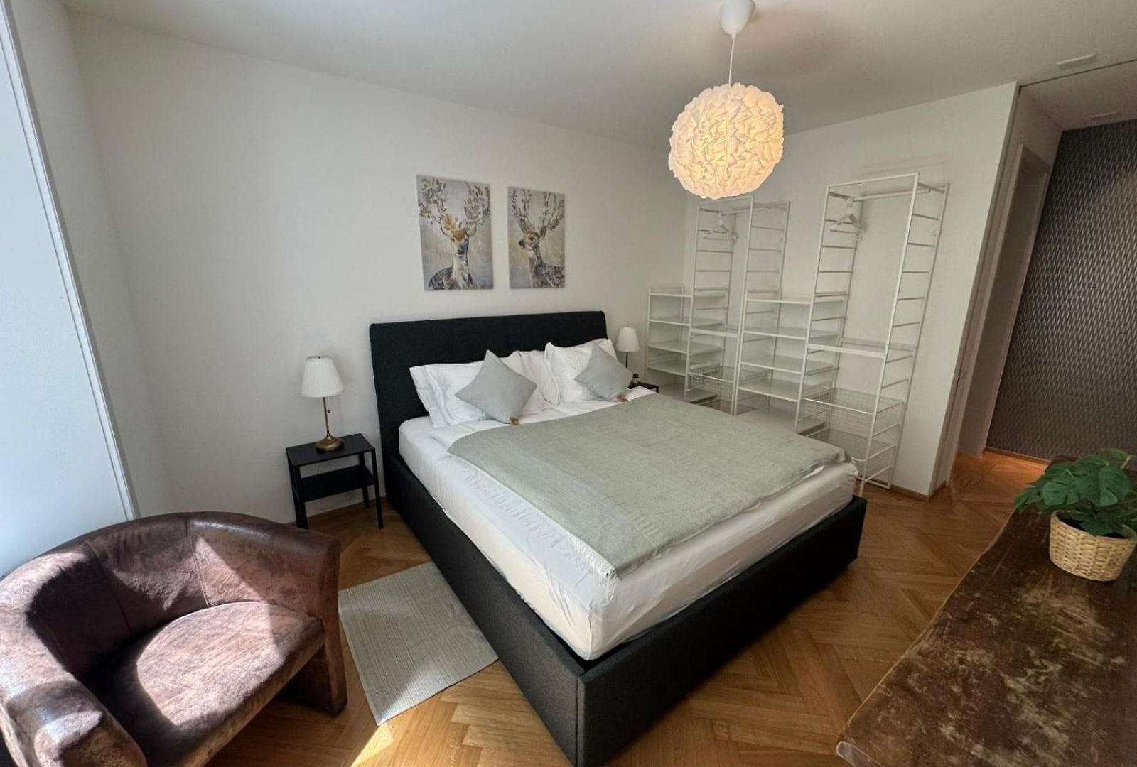 Station Apartment, 2 Bedroom&sofabed Apartment *