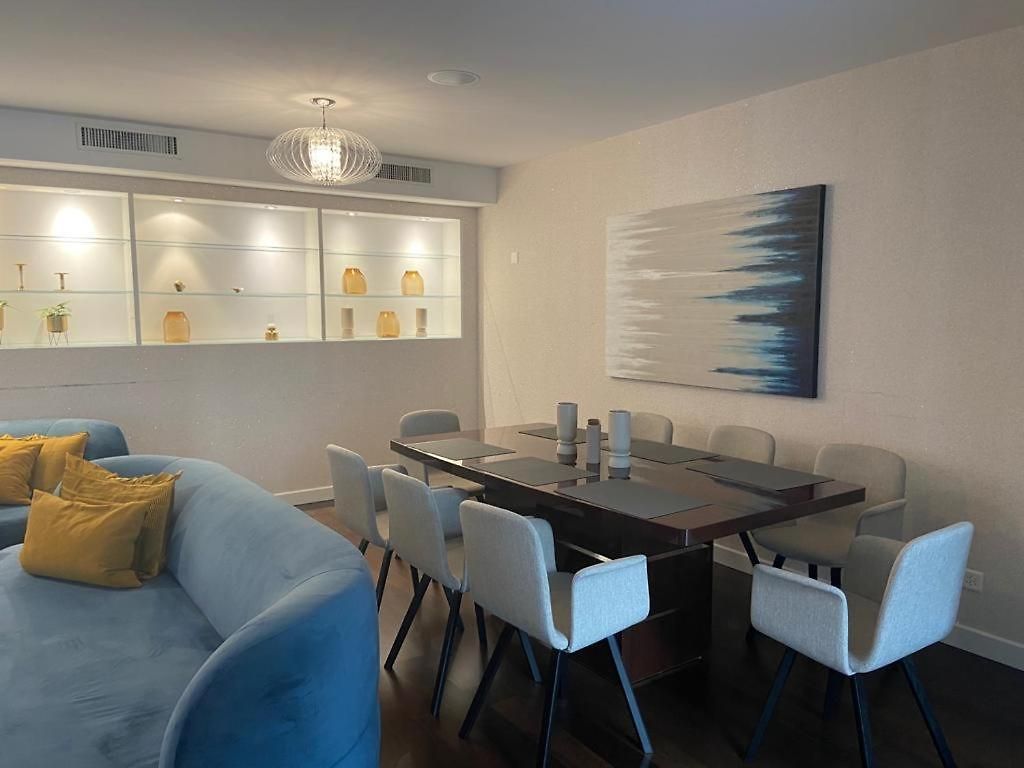 Luxury 250sqm With Ac & Parking Apartment *