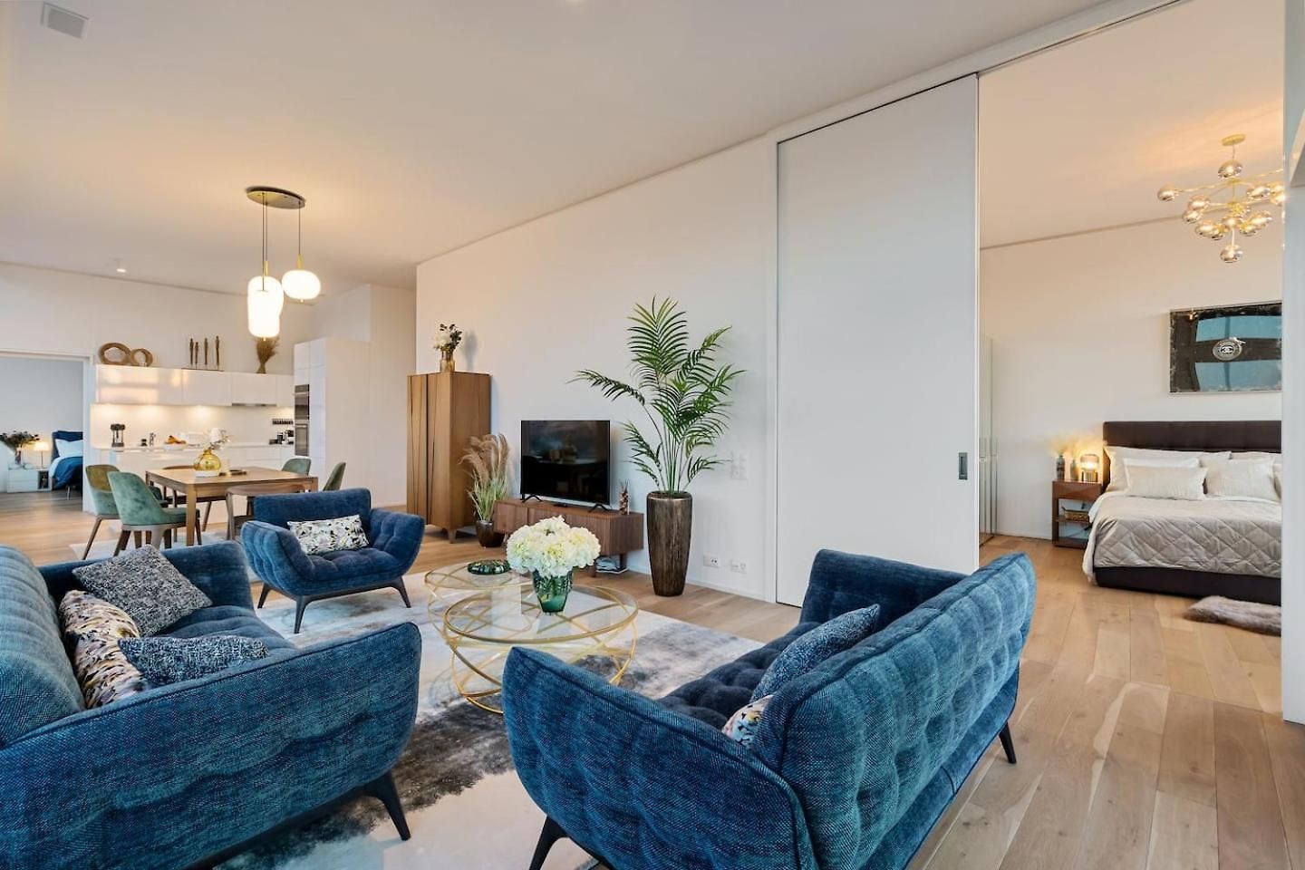 Btqleadingluxurypenthouse&garage