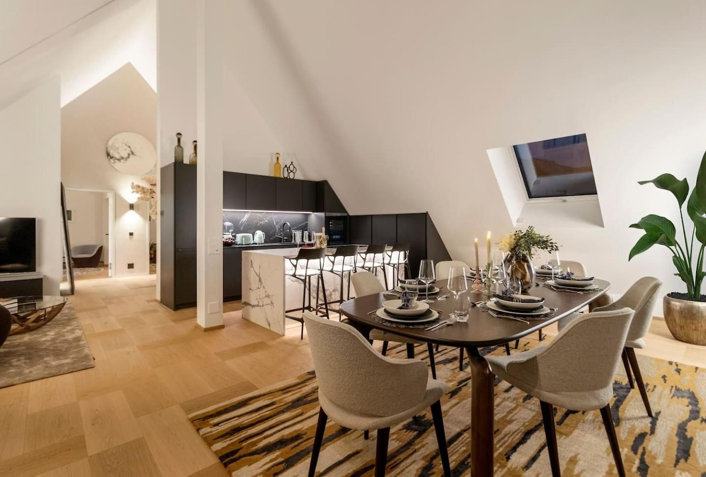 Bahnhofstrasse Designer Penthouse Private Rooftop Zurich