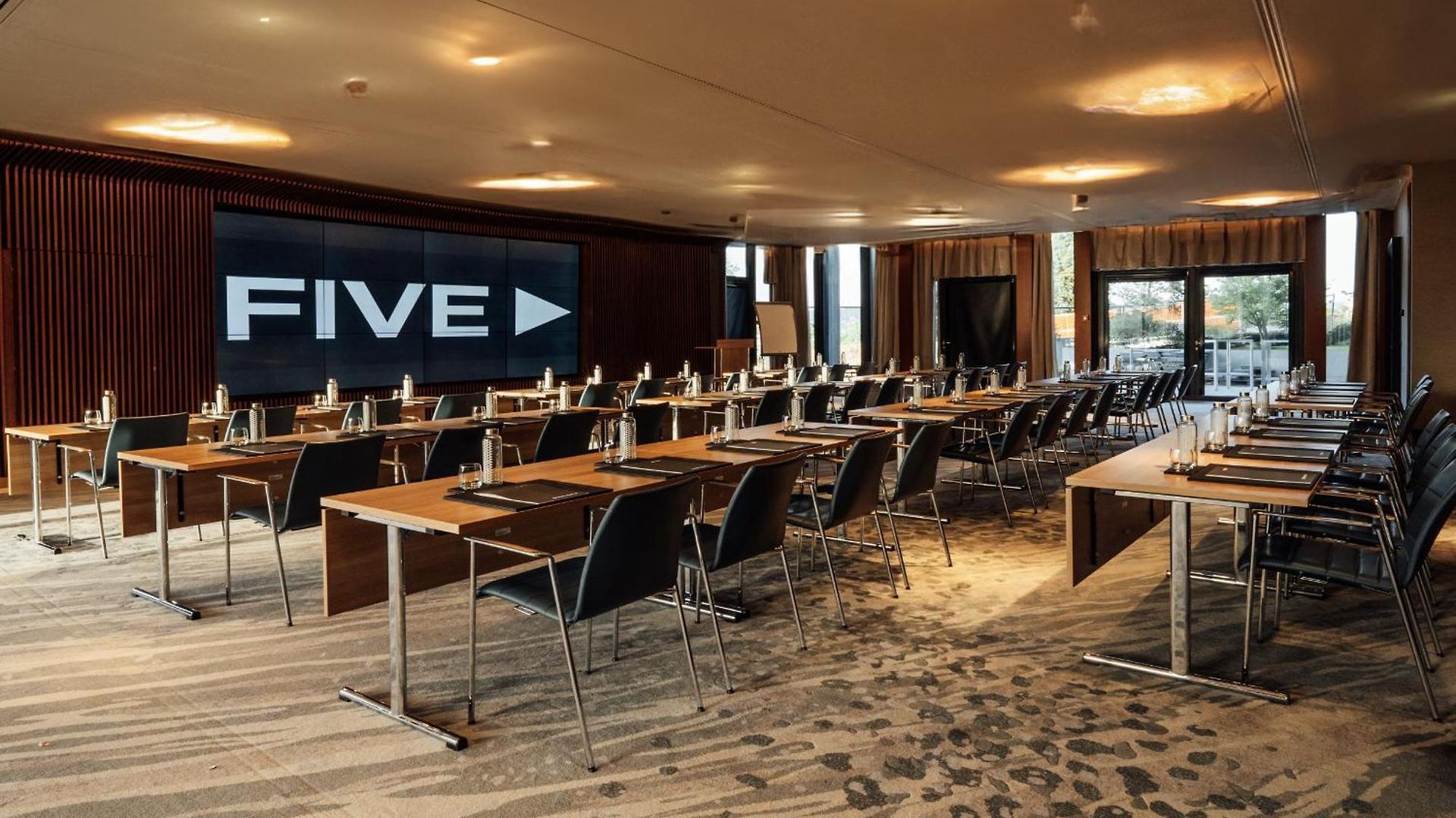 Five - Luxury Hotel 5*