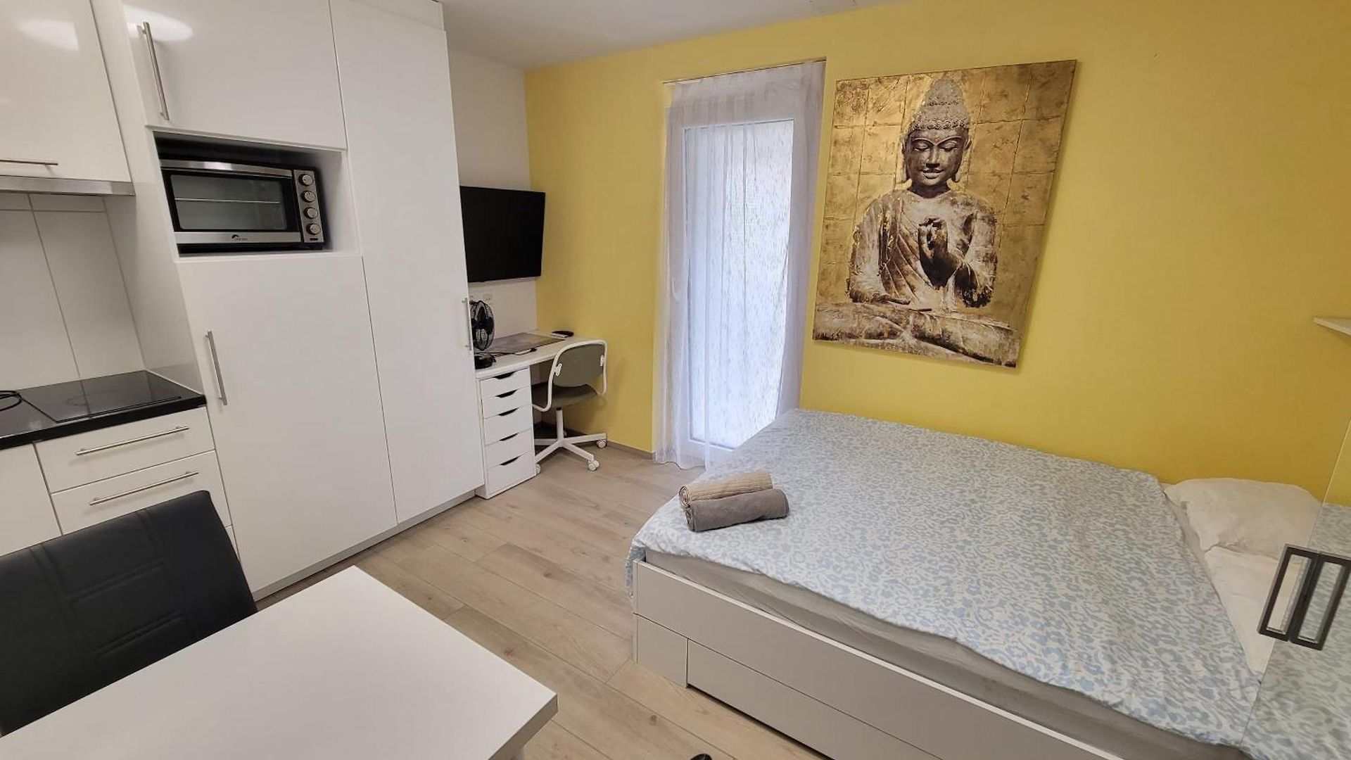 Center Downtown With Balcony Erlach - Self Checkin Apartment Zurich