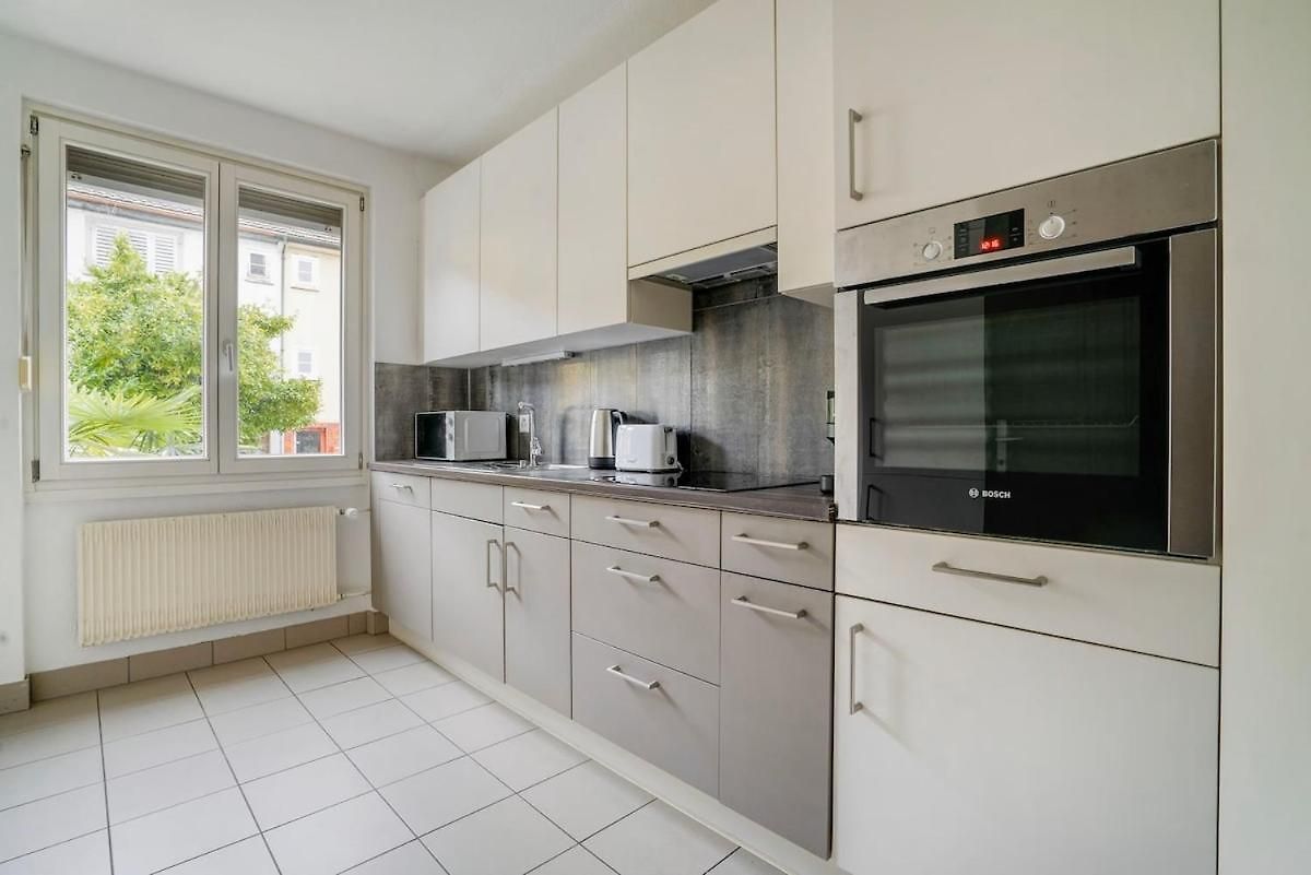 Olive - 90 Qm, 3 Schlafzimmer, Balkon & Moderne Kueche * Zurich