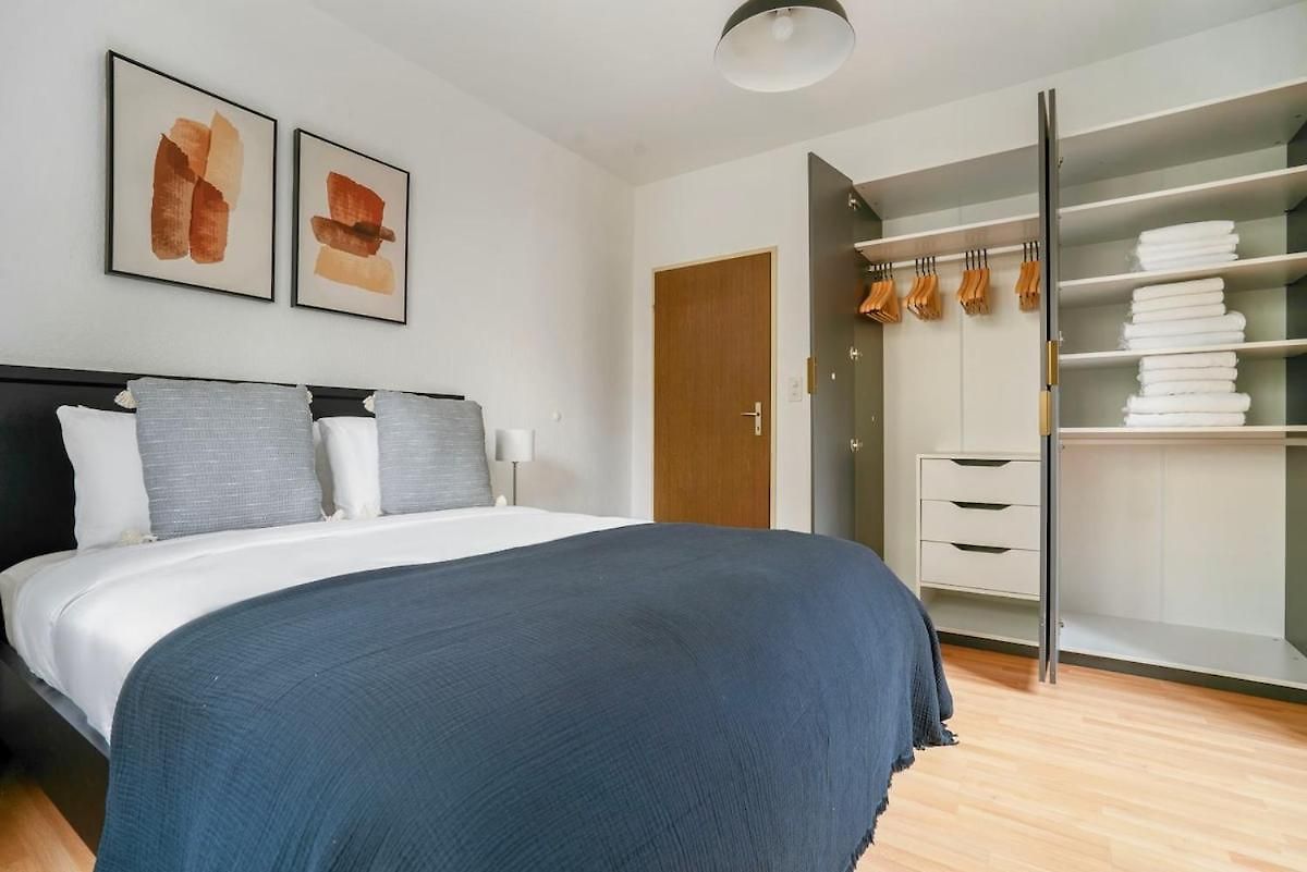 Olive - 90 Qm, 3 Schlafzimmer, Balkon & Moderne Kueche * Zurich