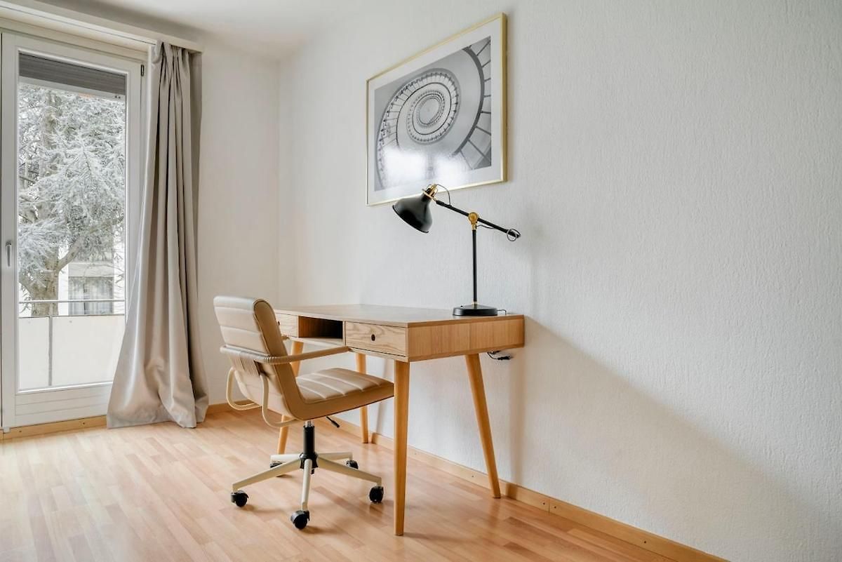 Olive - 90 Qm, 3 Schlafzimmer, Balkon & Moderne Kueche Apartment Zurich