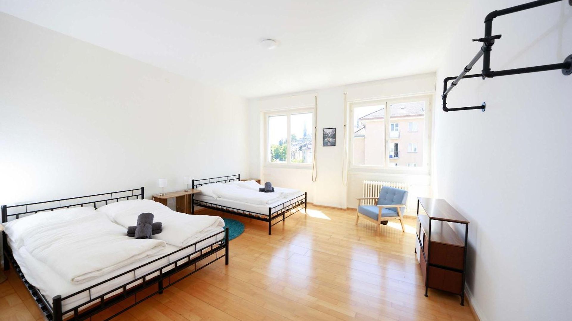 Apartment Gem Steps To Tram Family & Group *