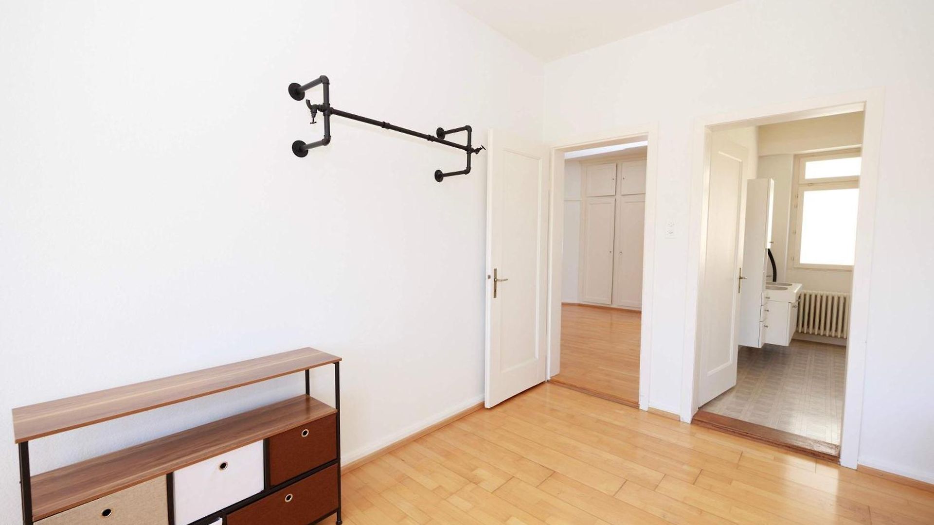 Apartment Gem Steps To Tram Family & Group