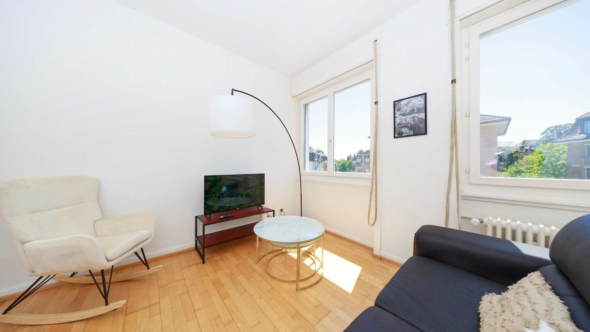 Apartment Gem Steps To Tram Family & Group *