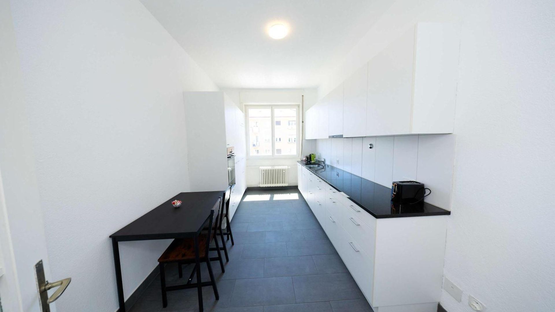 Apartment Gem Steps To Tram Family & Group