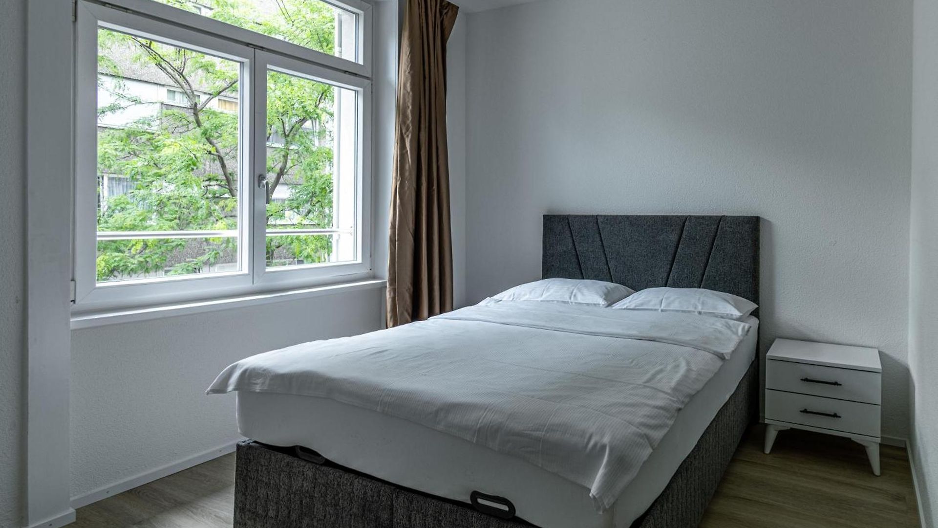 Apartment Luxury By Livingdowntown