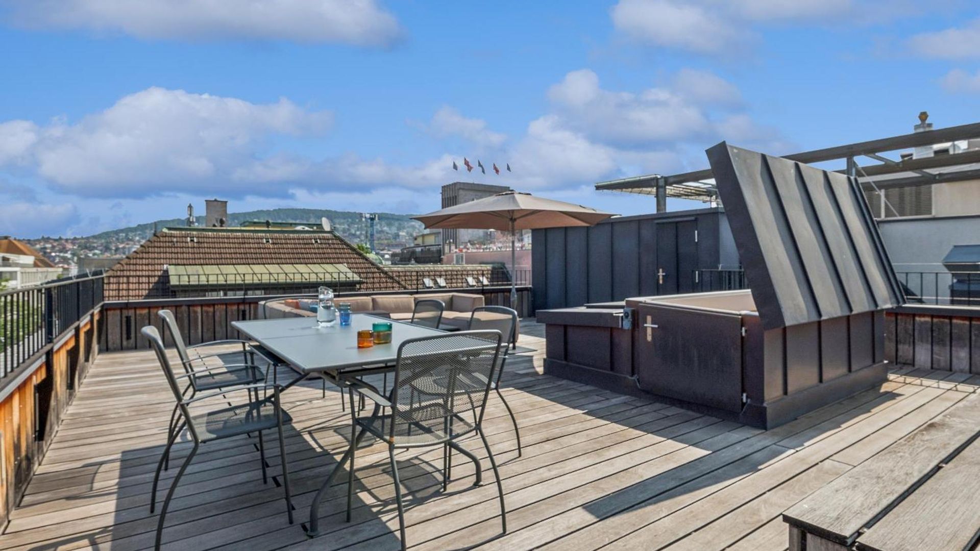 Horizon Bahnhofstrasse, Loewenstrasse Penthouse Apartment Zurich