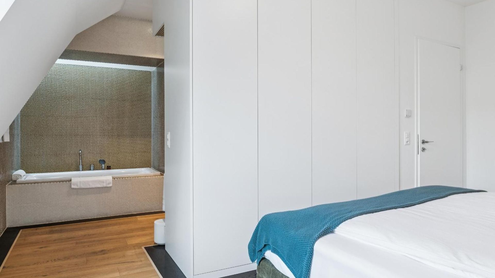 Horizon Bahnhofstrasse, Loewenstrasse Penthouse * Zurich