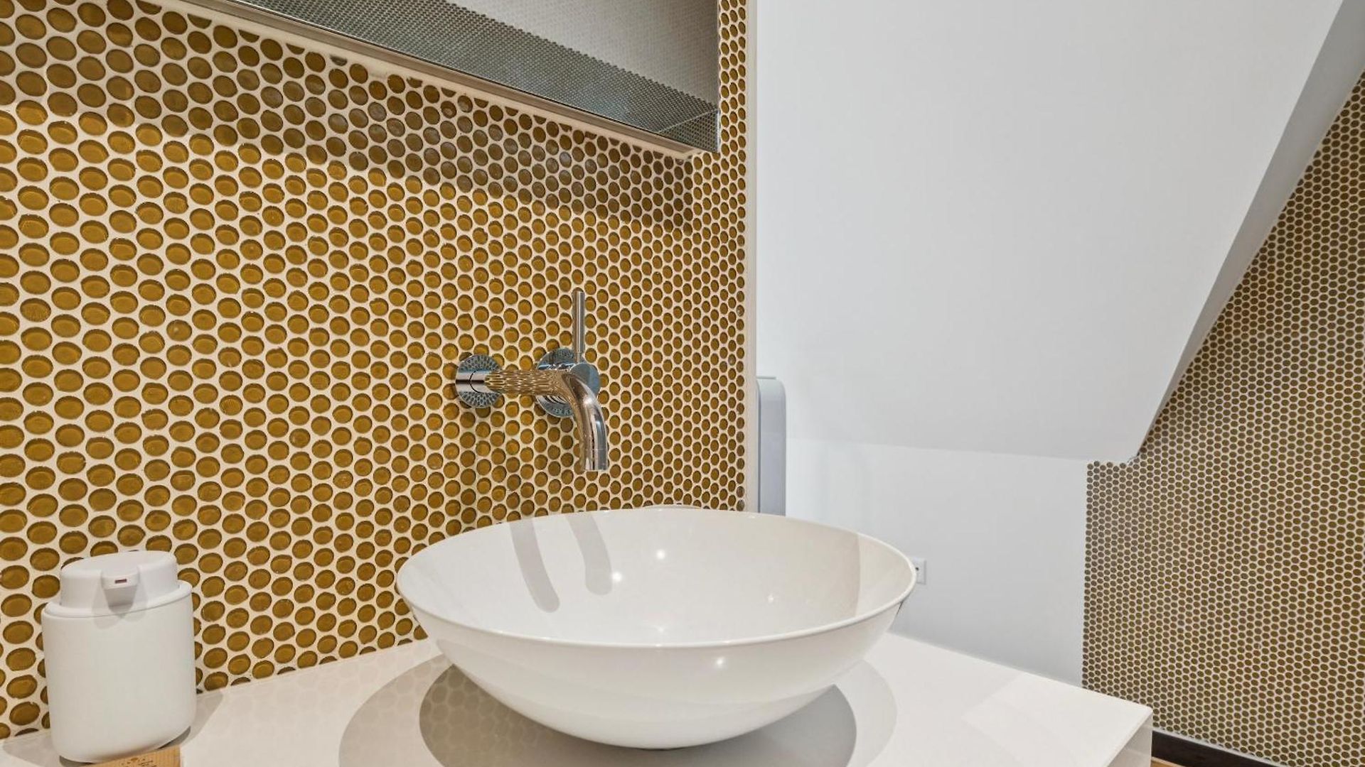 Horizon Bahnhofstrasse, Loewenstrasse Penthouse Apartment