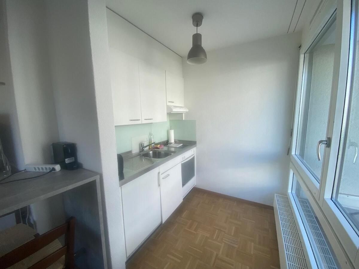 Perfectly Located - Art 5 Apartment