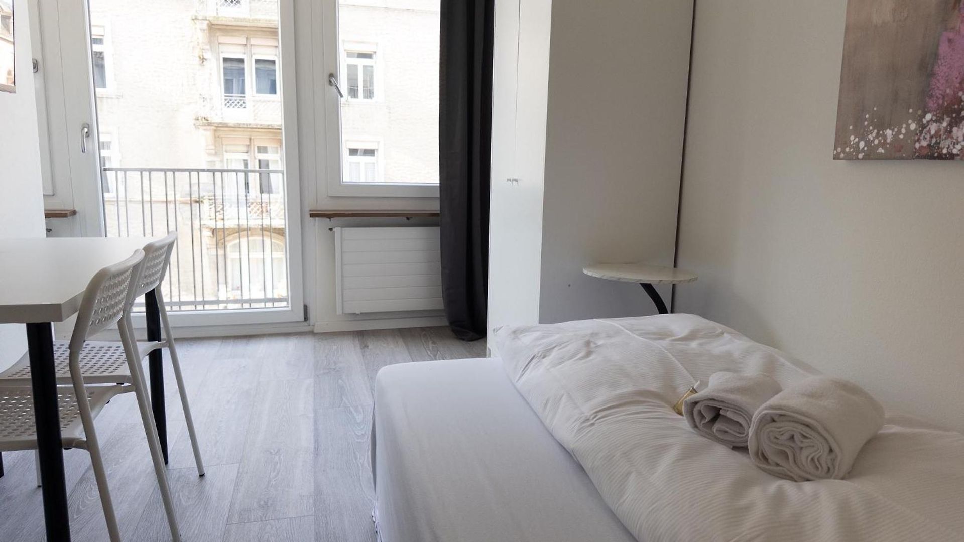 Cozy With Balcony In The Be37 Apartment Zurich