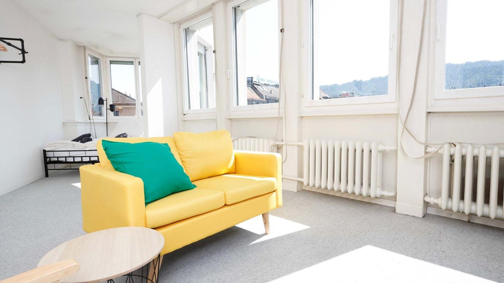 Basic & Cozy & Walkable *