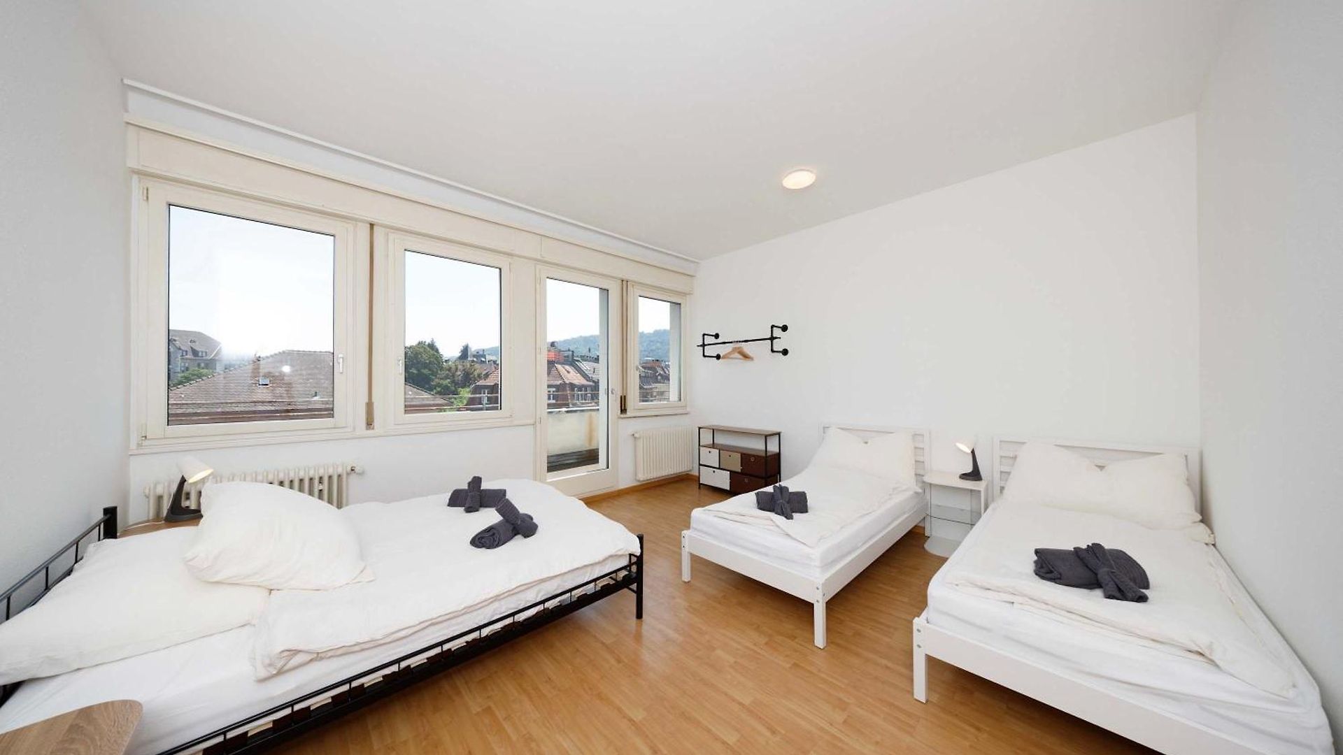 Spacious Huge Terrace&views