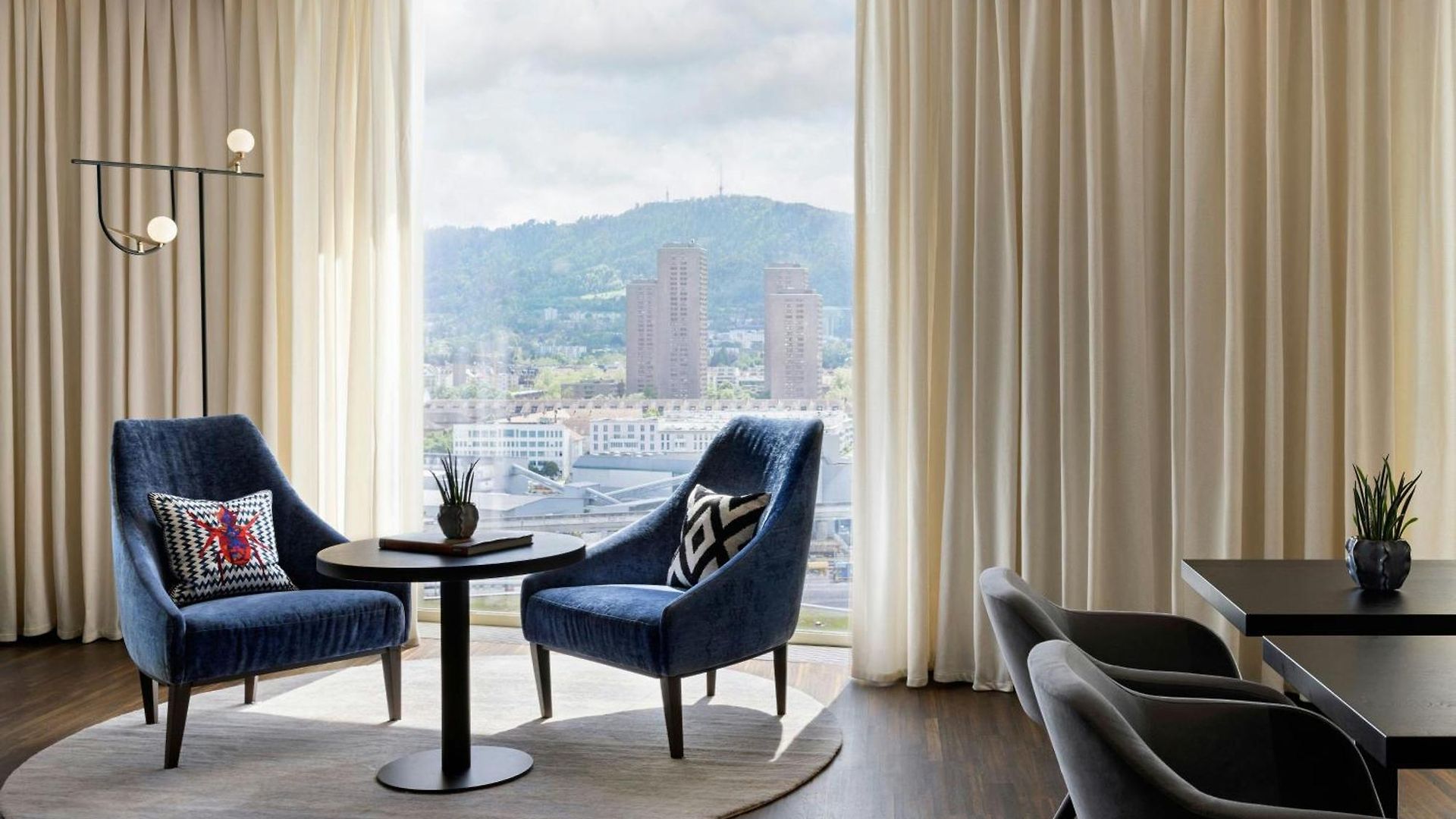Renaissance Tower Hotel