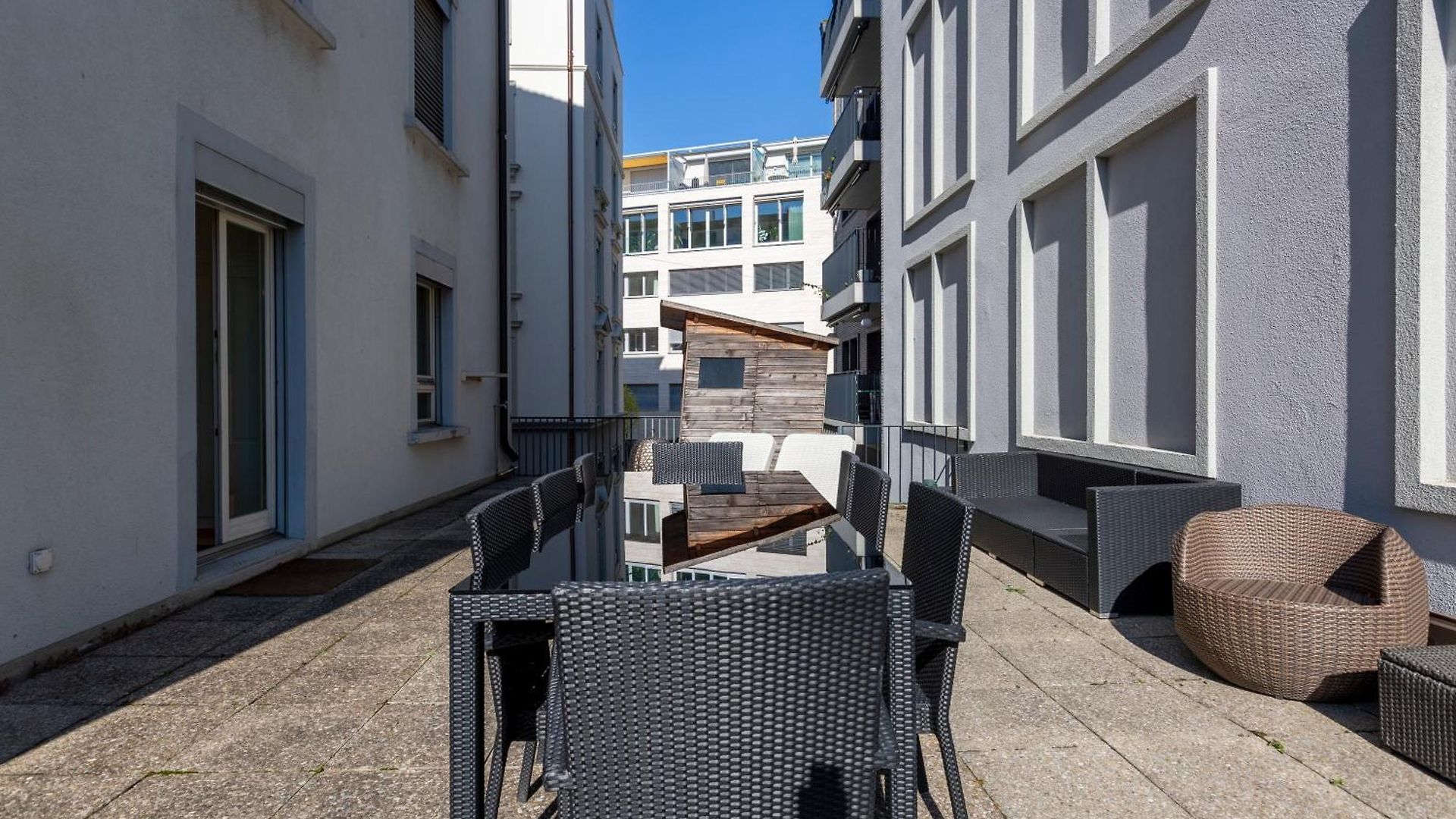 Kaya Diamond - 2br With Huge Terrace Apartment