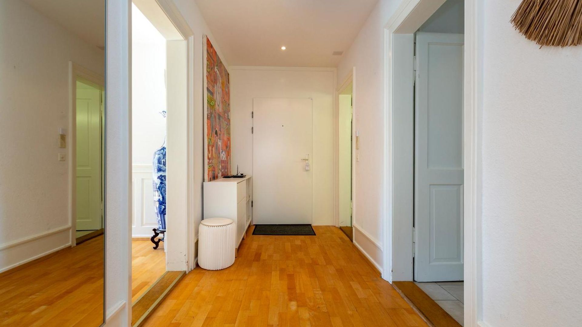 Kaya Diamond - 2br With Huge Terrace Apartment
