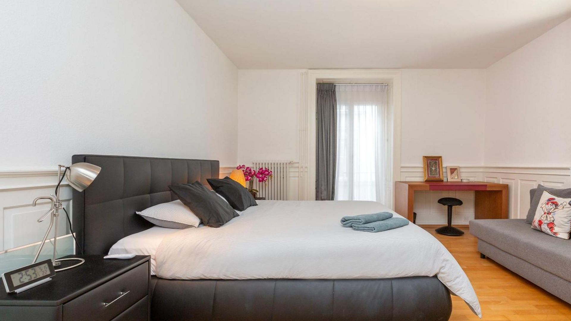 Kaya Diamond - 2br With Huge Terrace